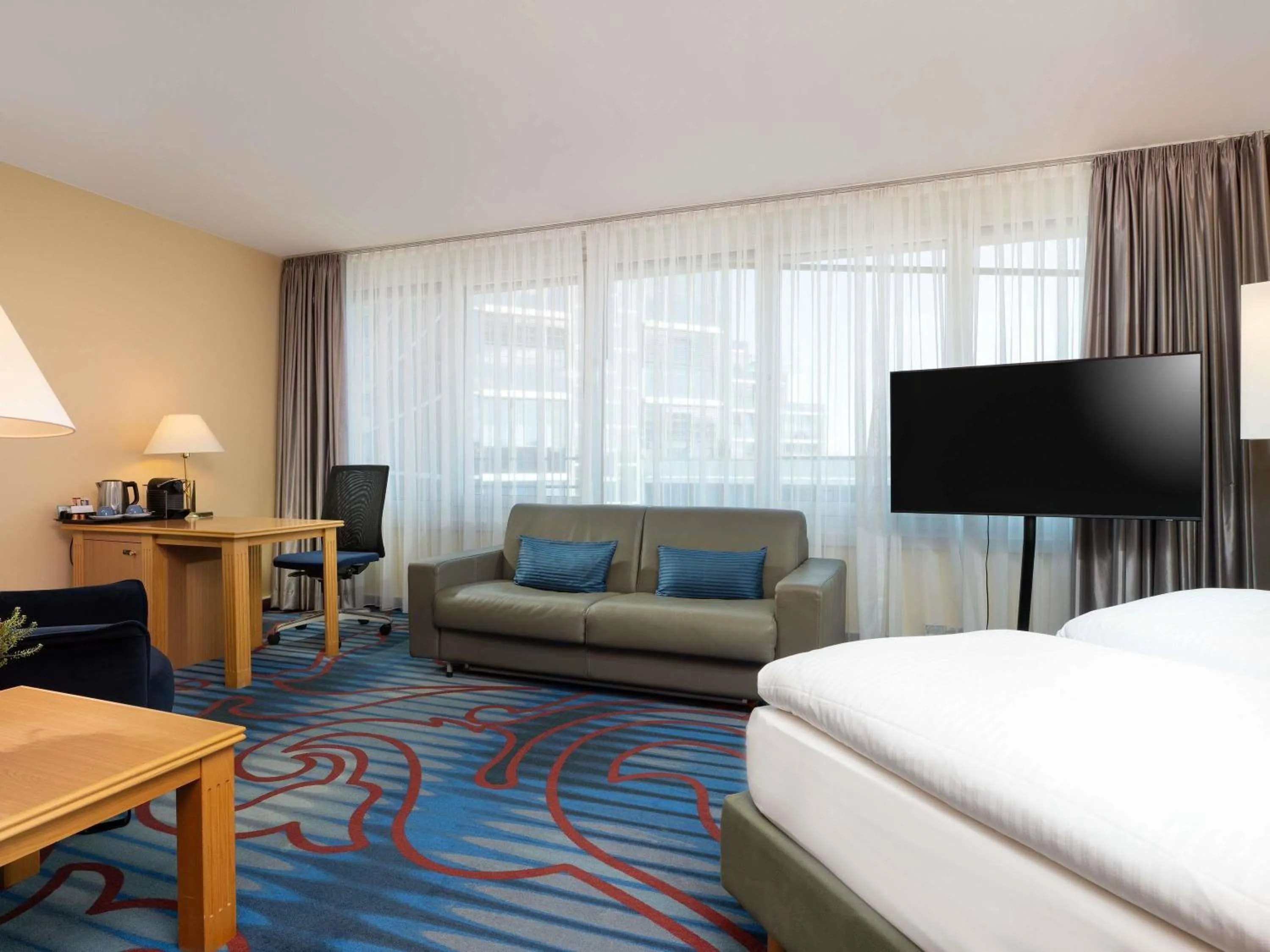 Bedroom, Bed in Mercure Hotel Berlin Tempelhof