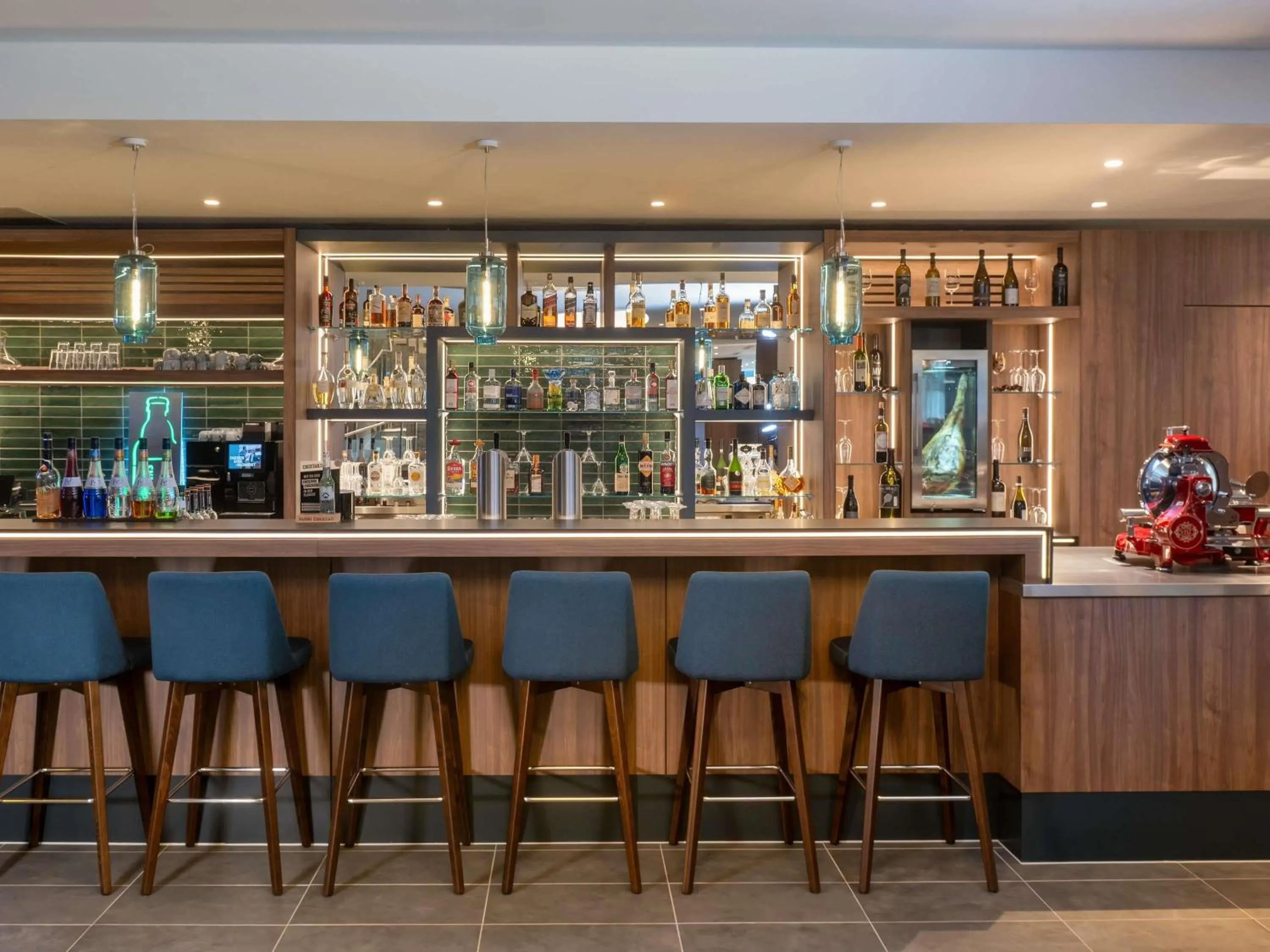 Lounge or bar in Mercure Hotel Berlin Tempelhof