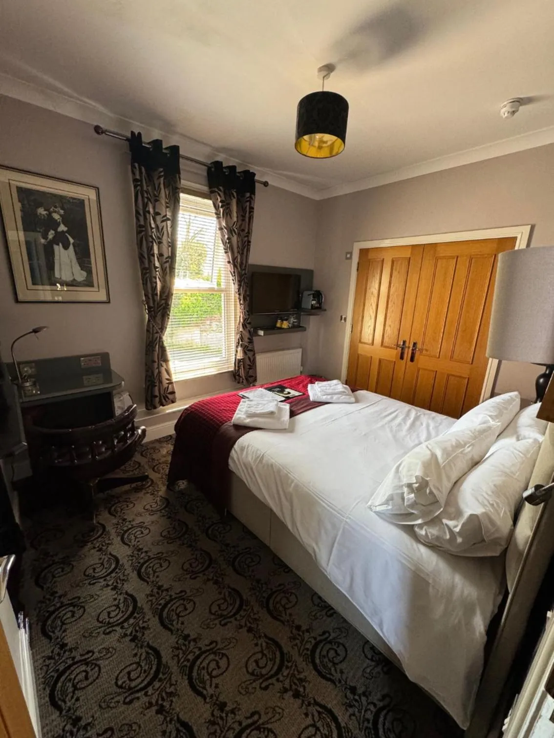 Bed in The Pilot Inn