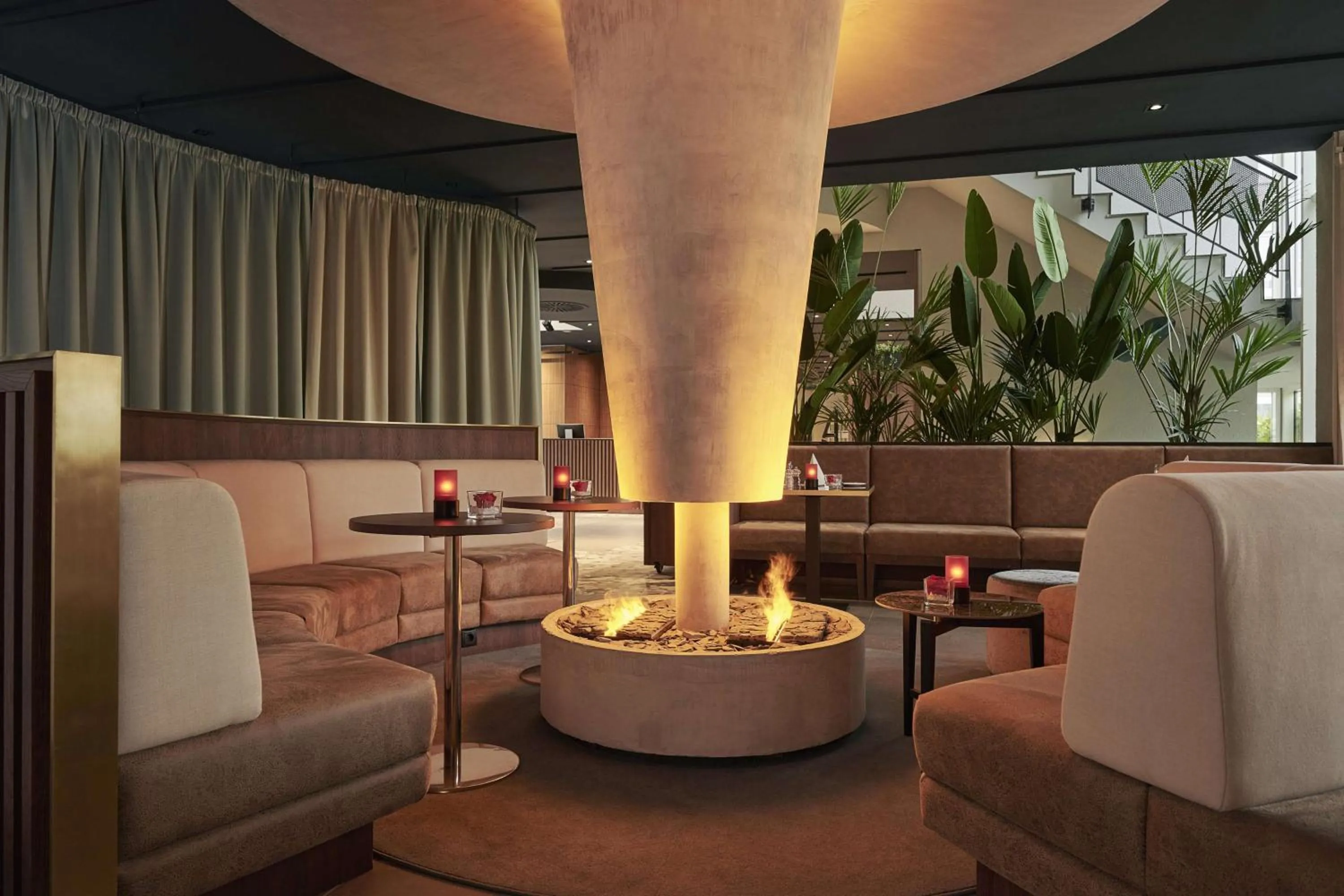 Restaurant/places to eat in NH Frankfurt Airport