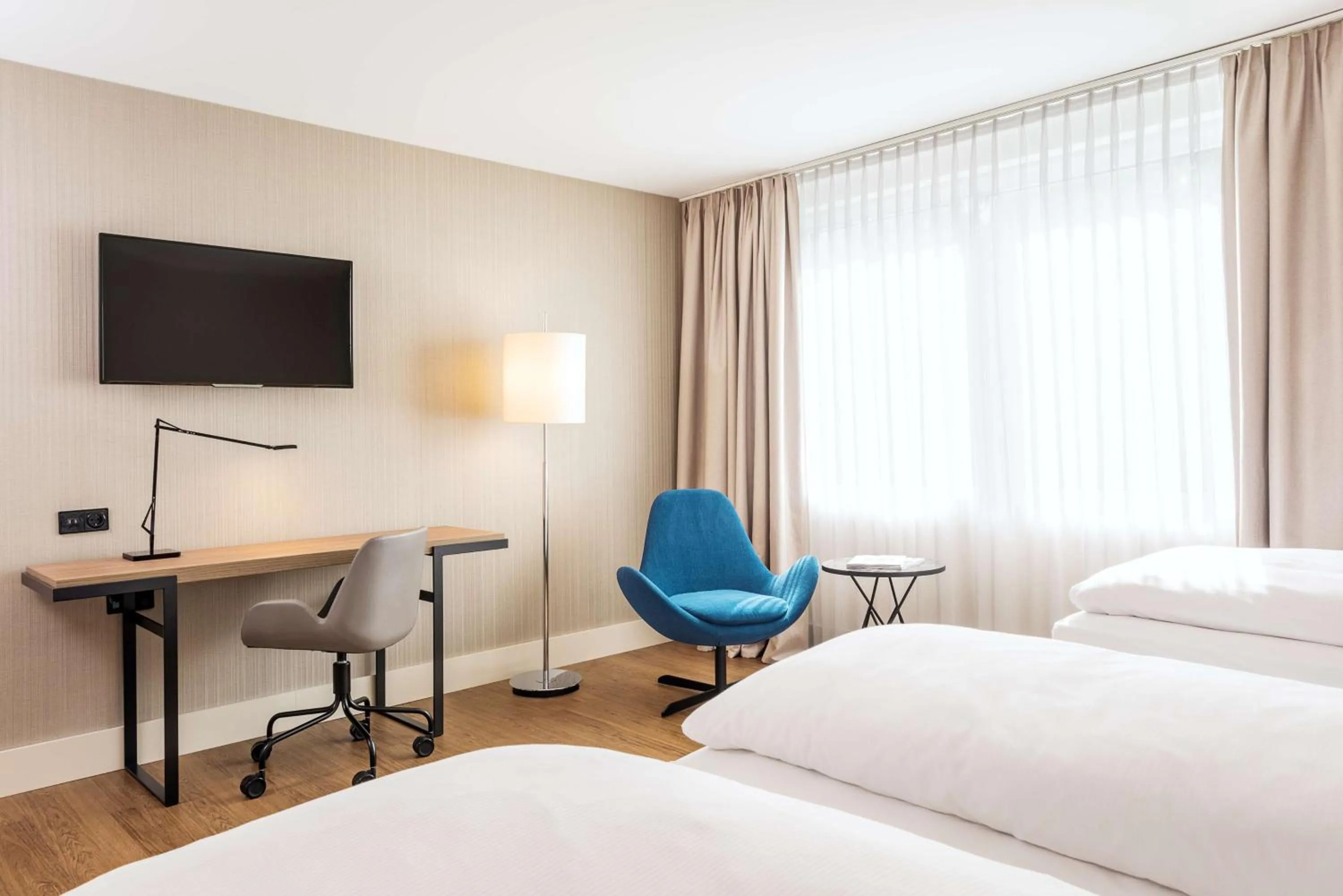 Bedroom, Bed in NH Köln Altstadt