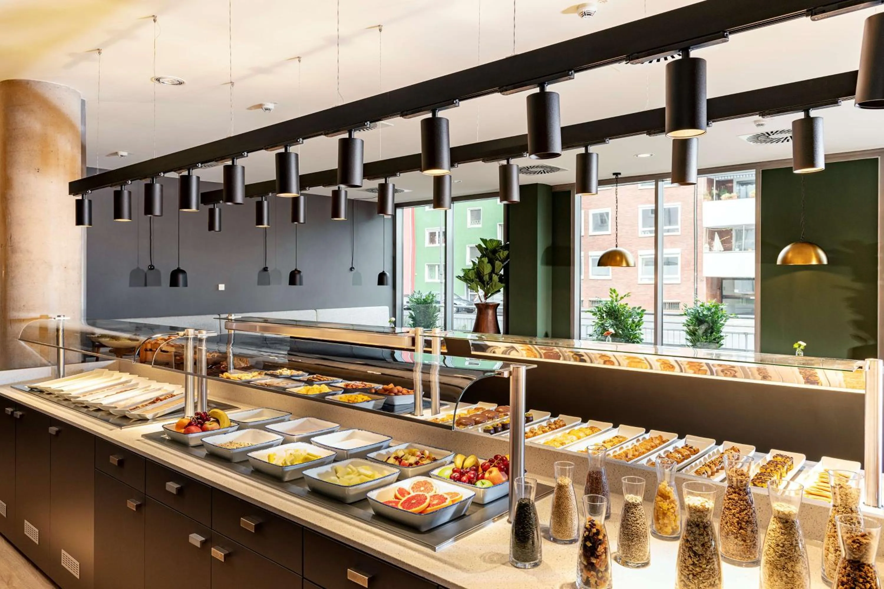 Breakfast in NH Köln Altstadt