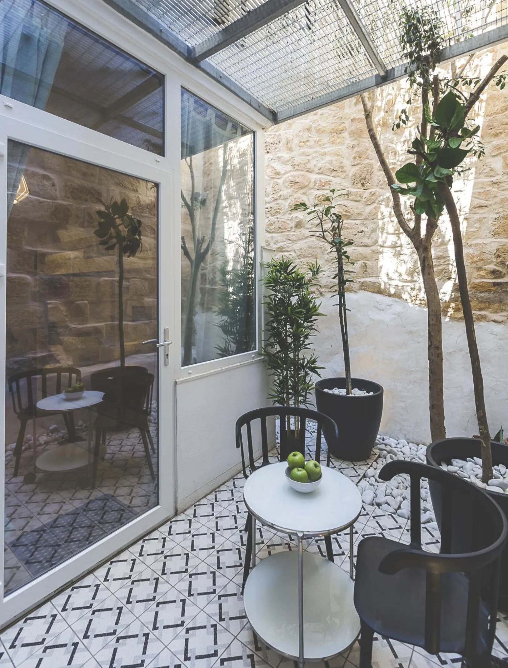 Two Pillows Boutique Hostel