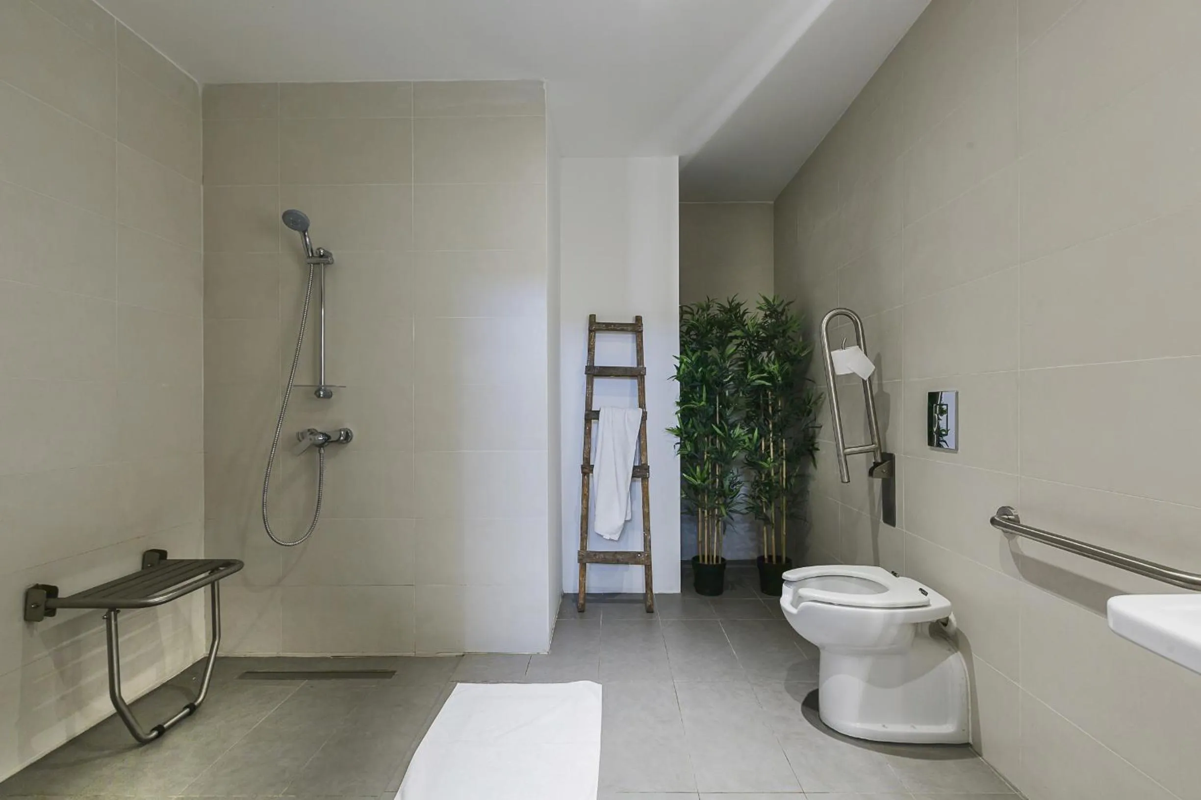 Two Pillows Boutique Hostel