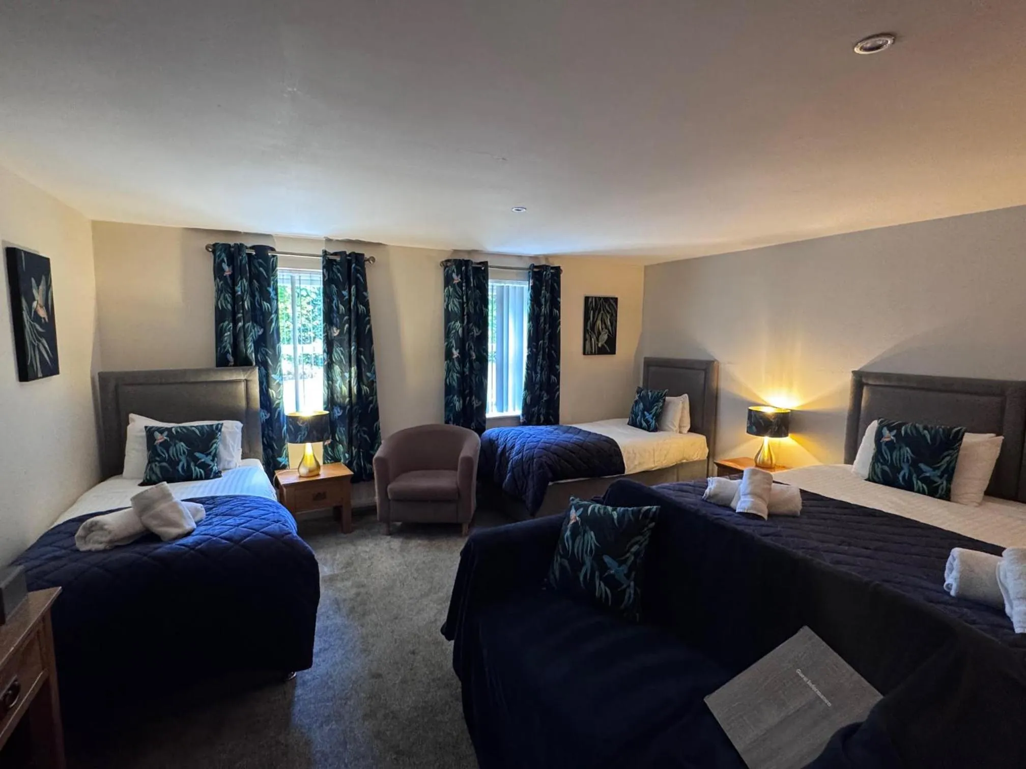 Bed in The Oaks Hotel