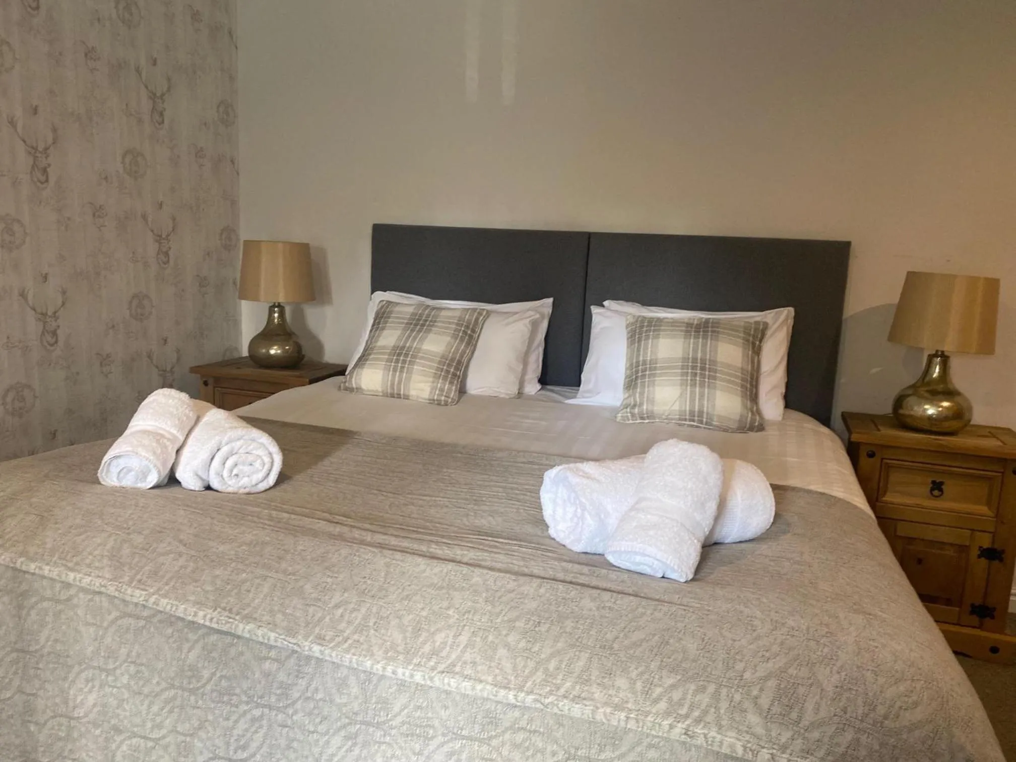 Bed in The Oaks Hotel