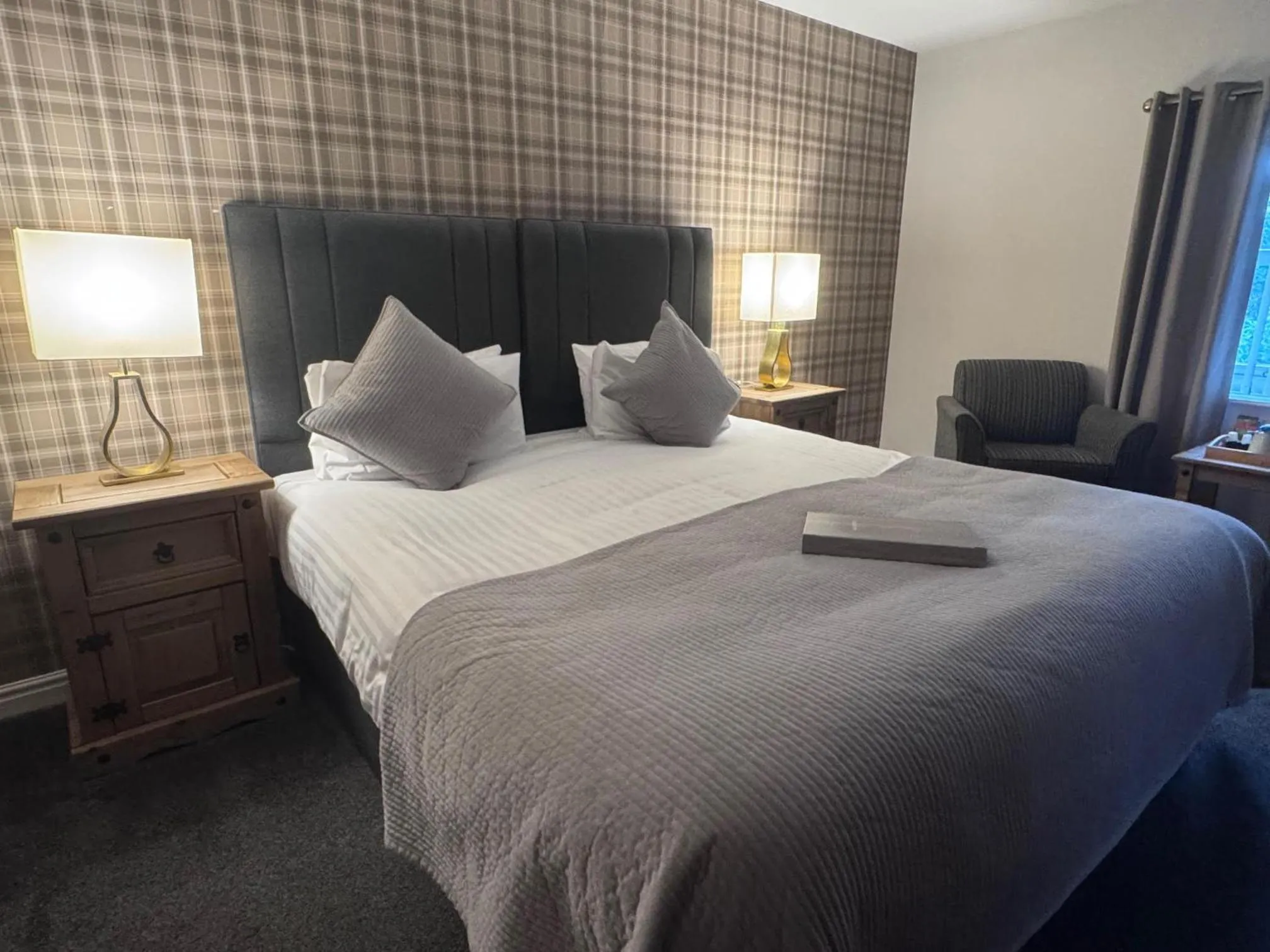 Bed in The Oaks Hotel