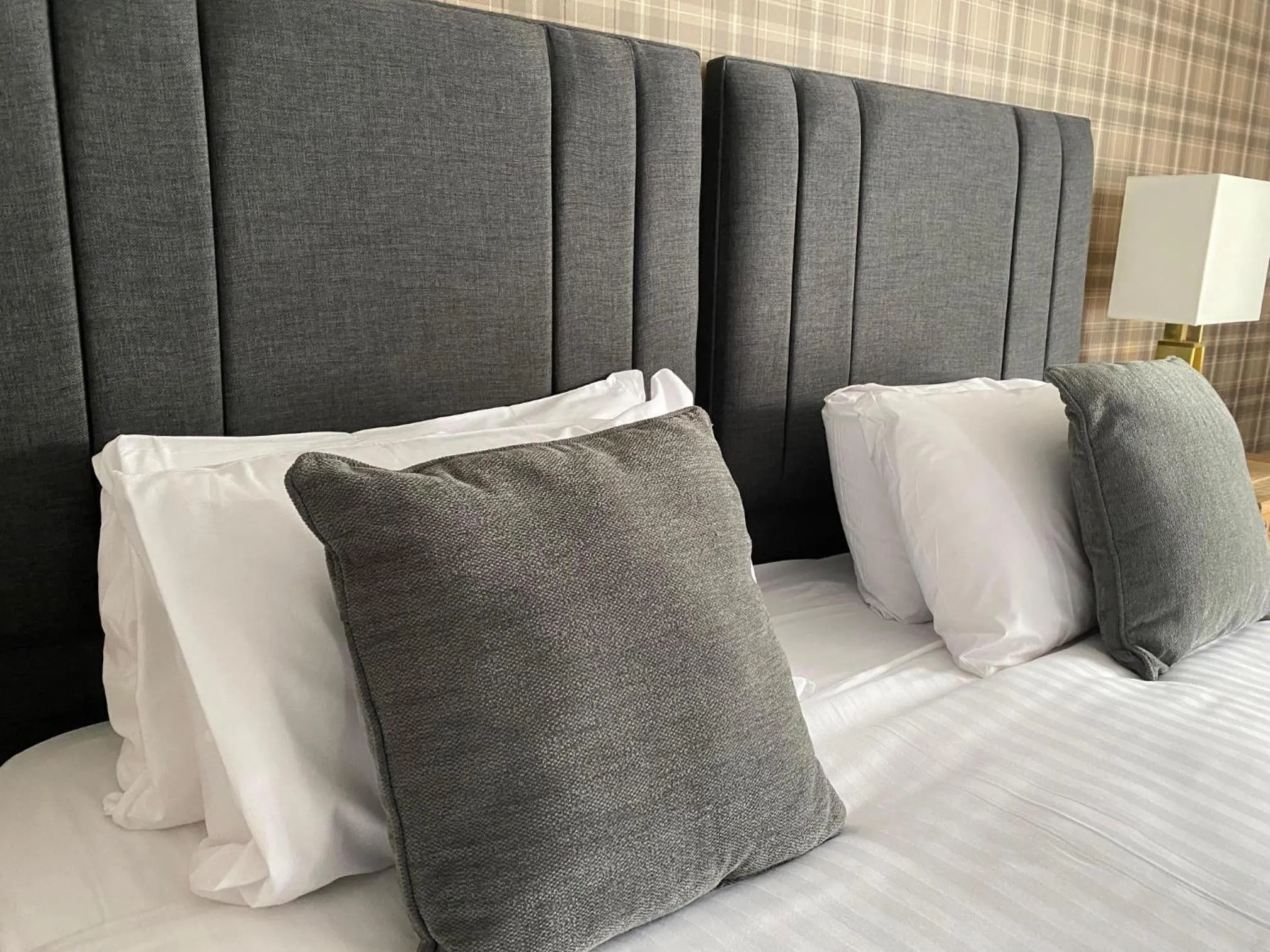 Bed in The Oaks Hotel