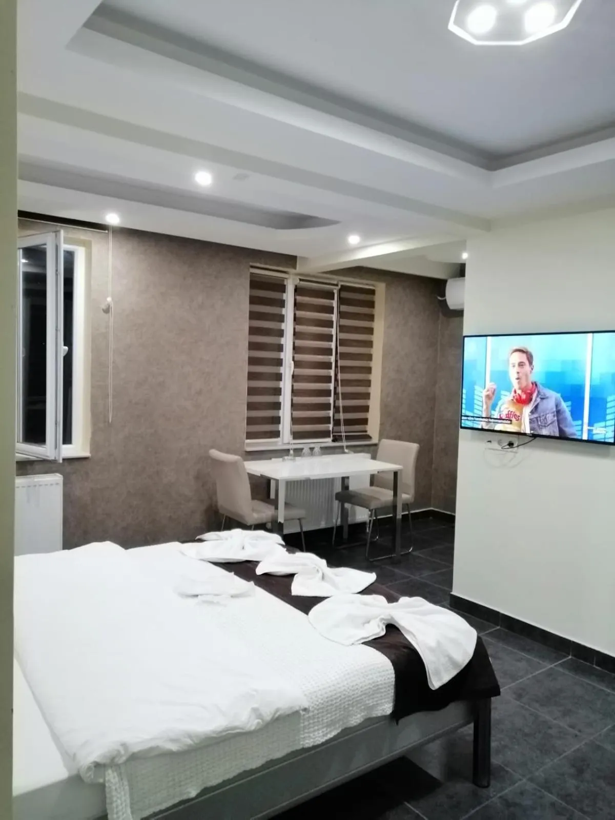 Photo of the whole room, Bed in KILIÇ MOTEL