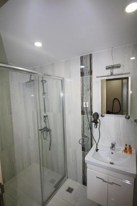 Bathroom in KILIÇ MOTEL