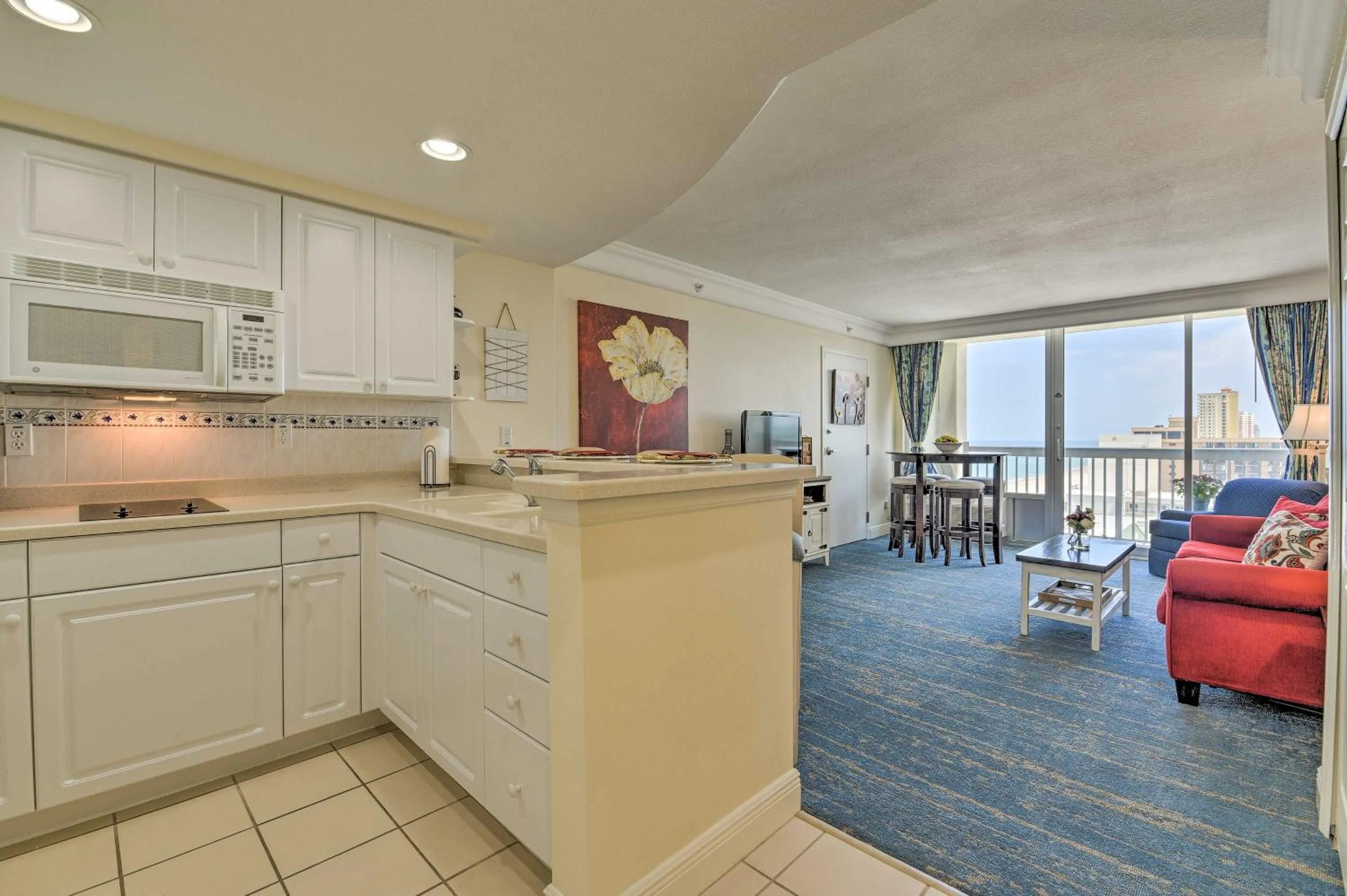 Daytona Beachfront Condo with Ocean View