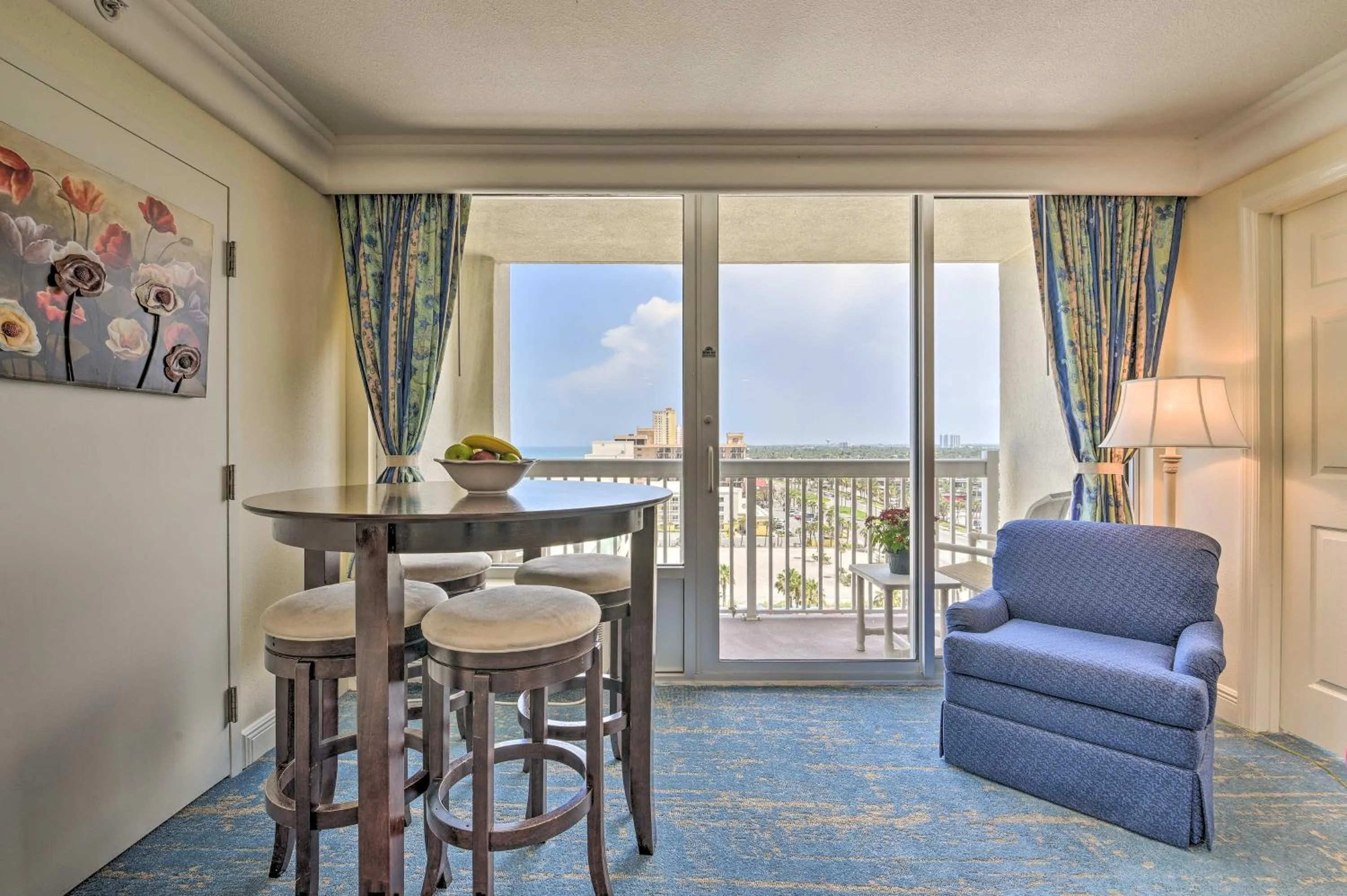 Daytona Beachfront Condo with Ocean View