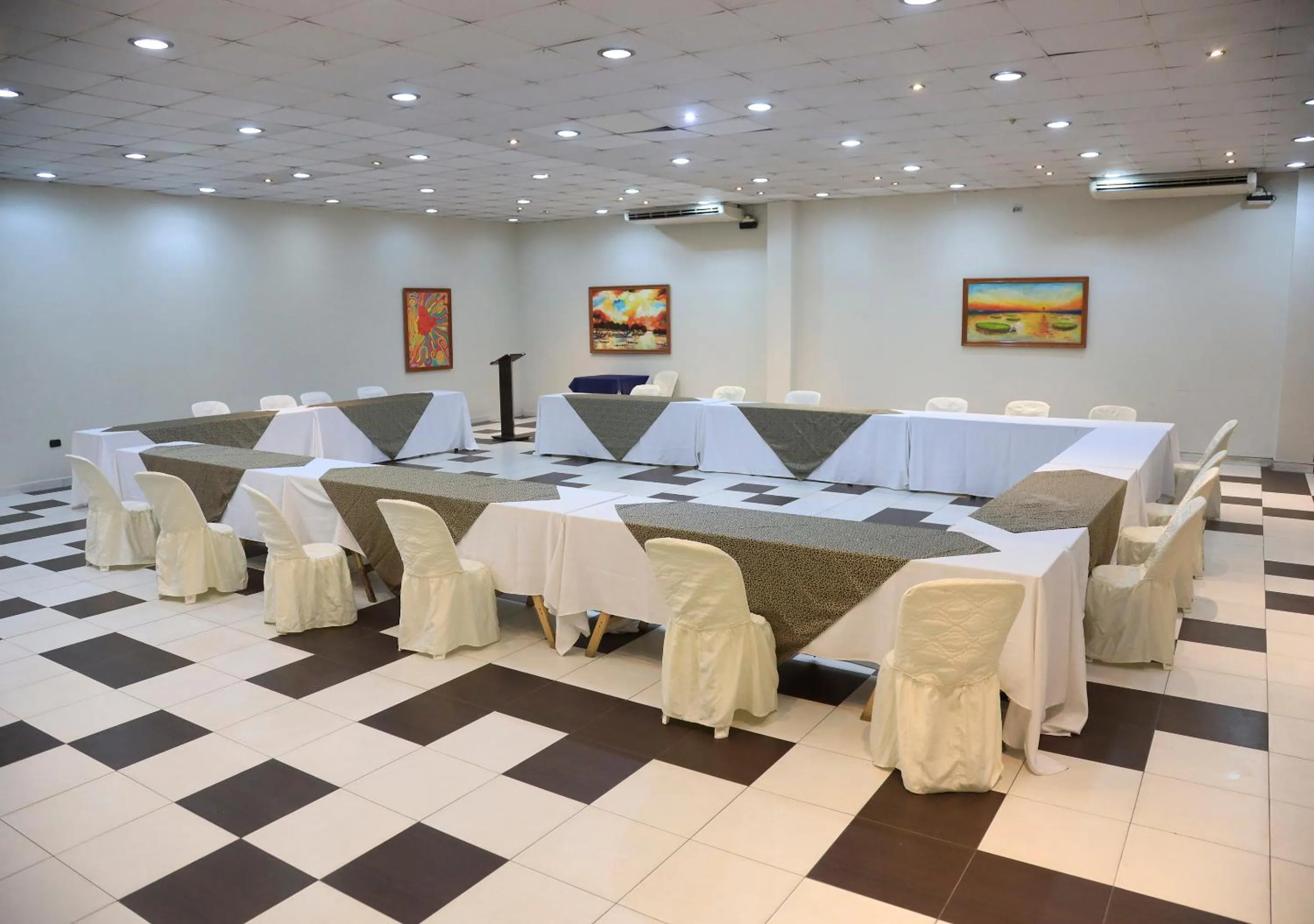 Meeting/conference room in Samiria Jungle Hotel