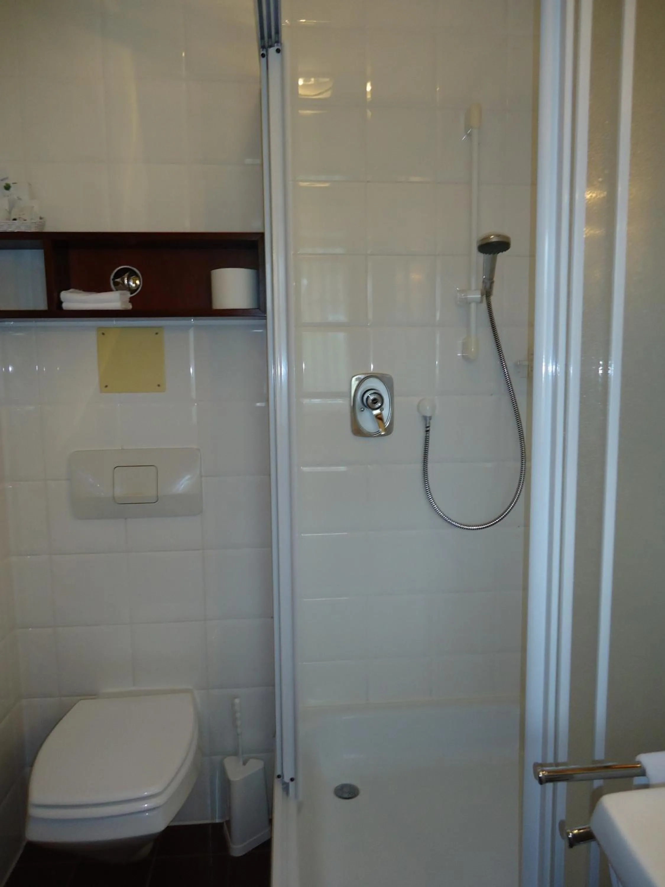 Bathroom in Akzent Hotel Löwen