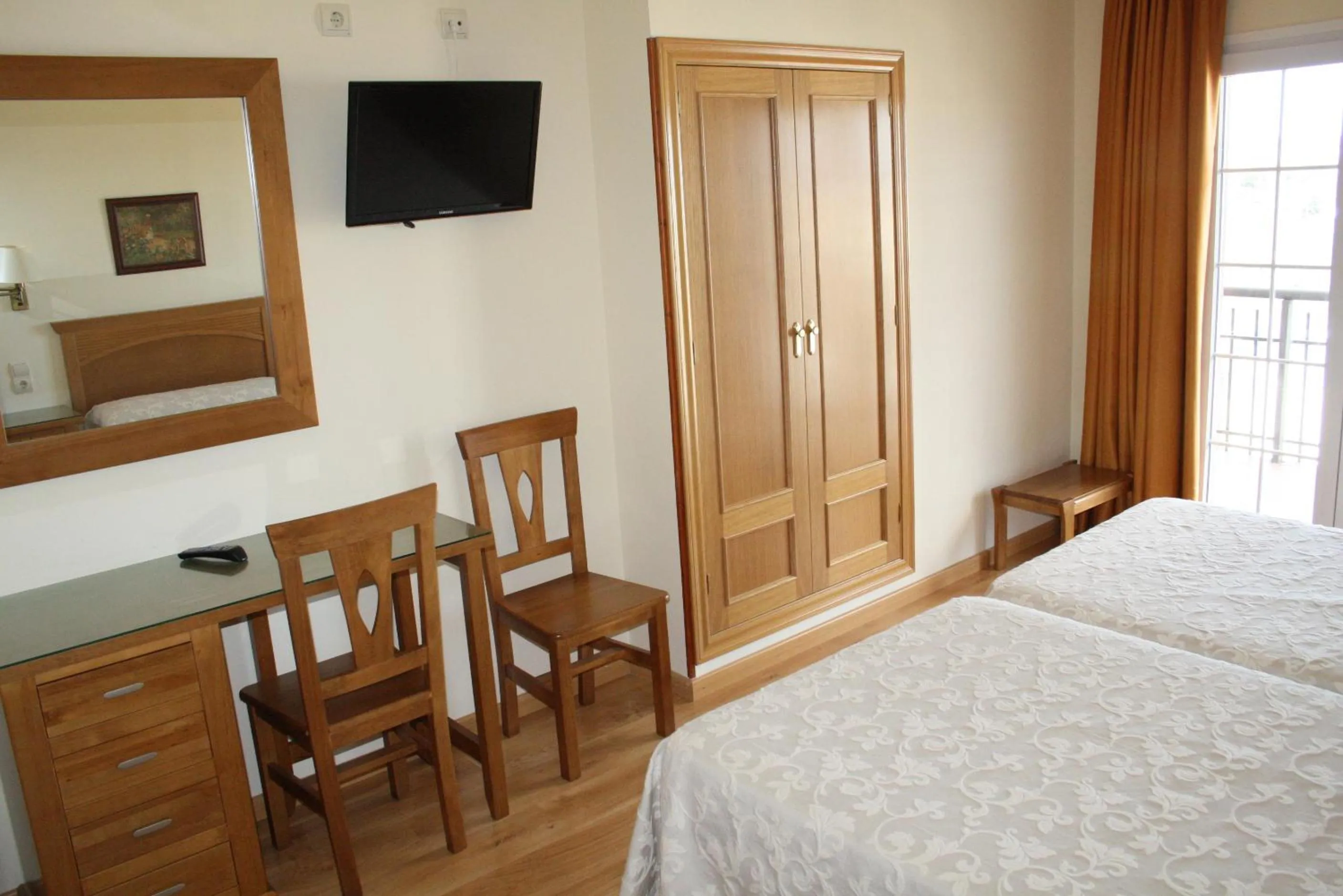 Bed in Hotel Mar de Aragón