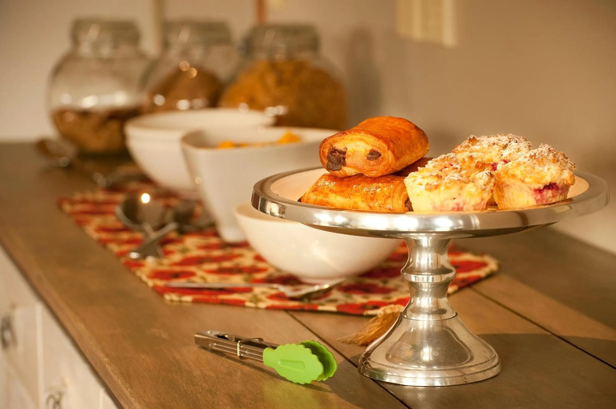 Food and drinks in Whakaipo Lodge