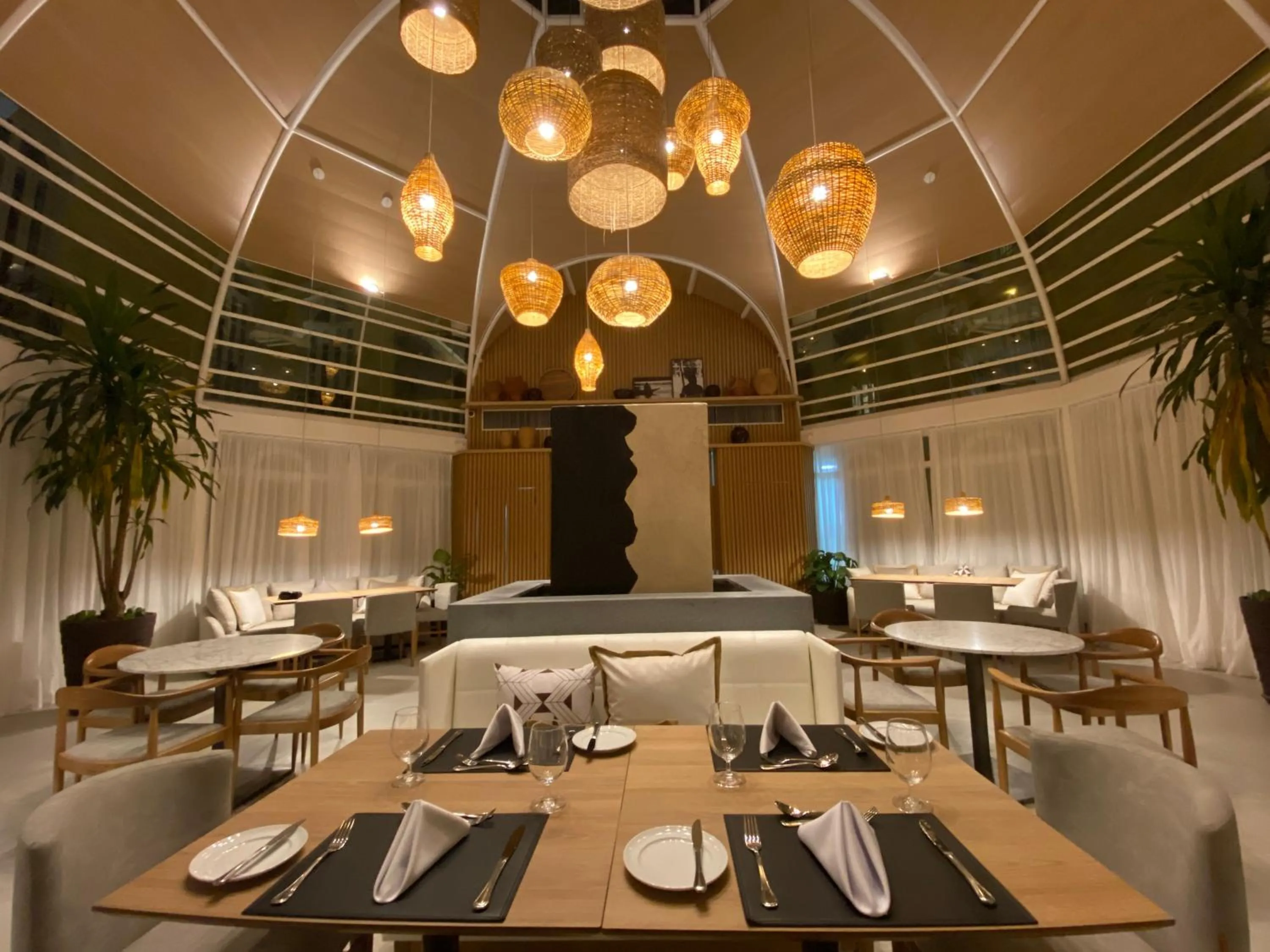 Restaurant/places to eat in Juma Ópera Boutique Hotel & Spa