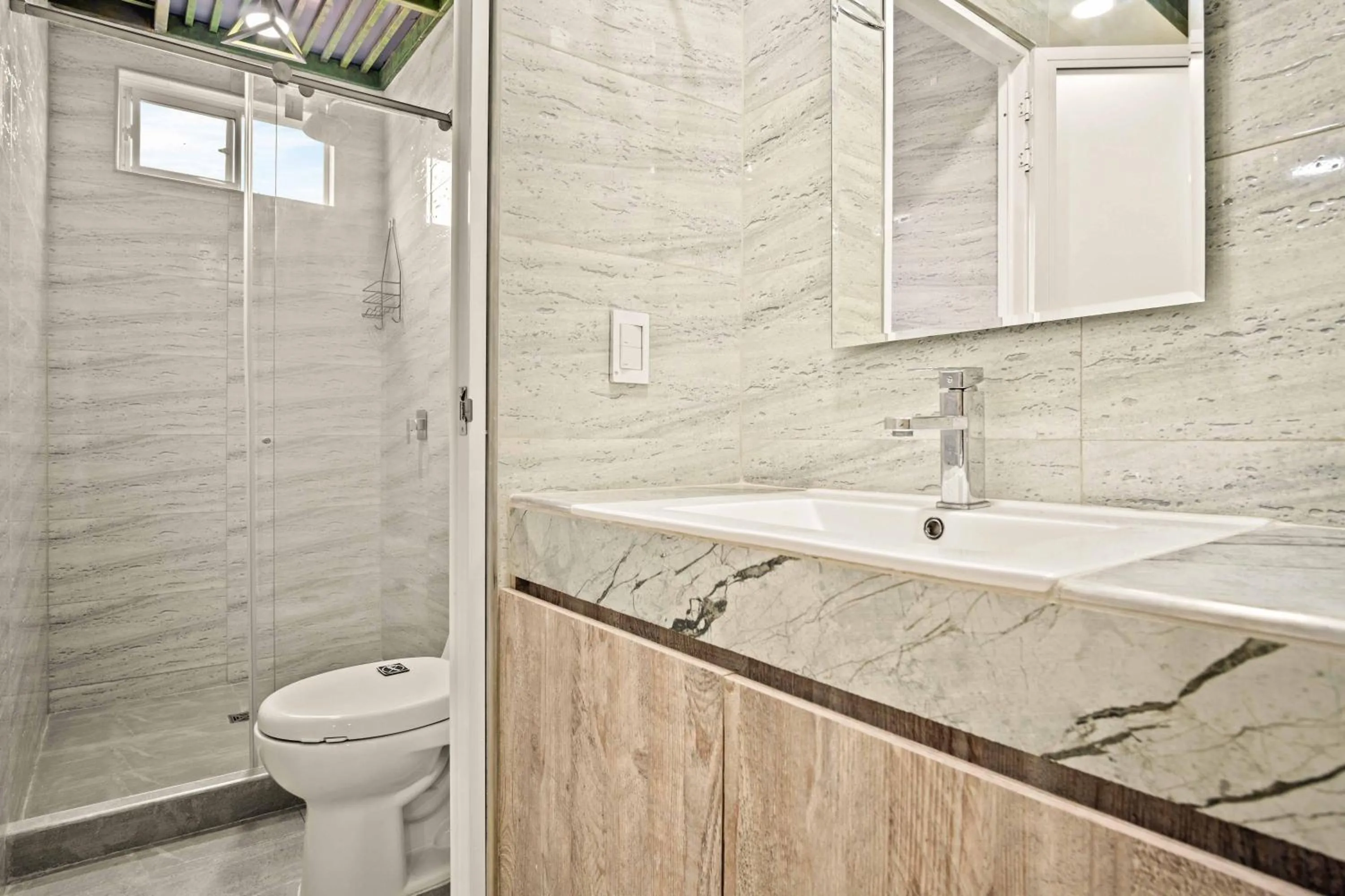 Shower in Aparta Hotel EcoSuite