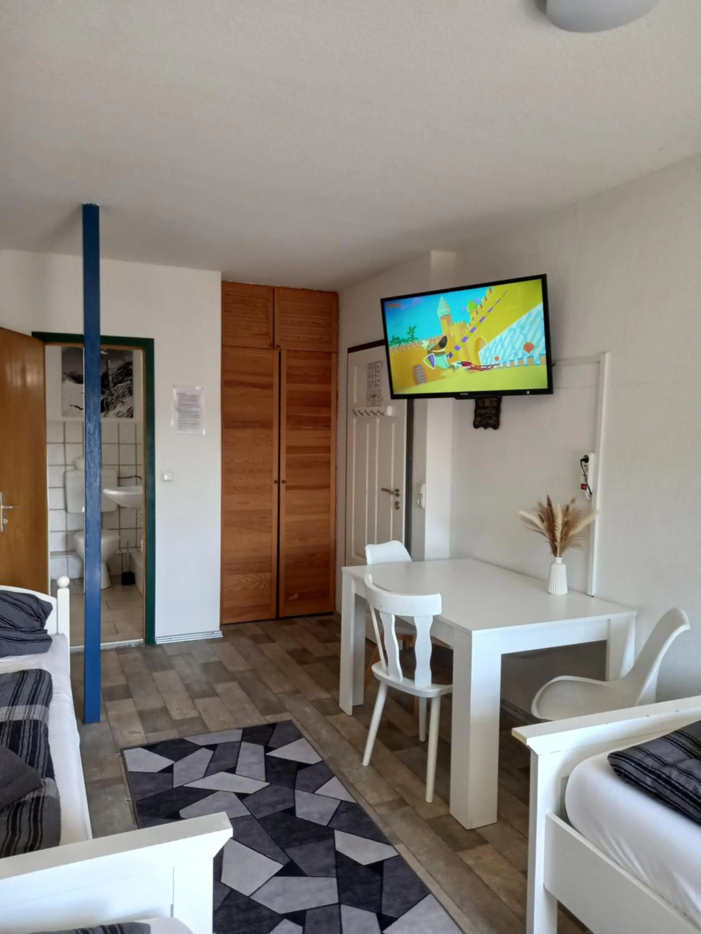 Bed in Landgasthof "Hotel zum Norden"