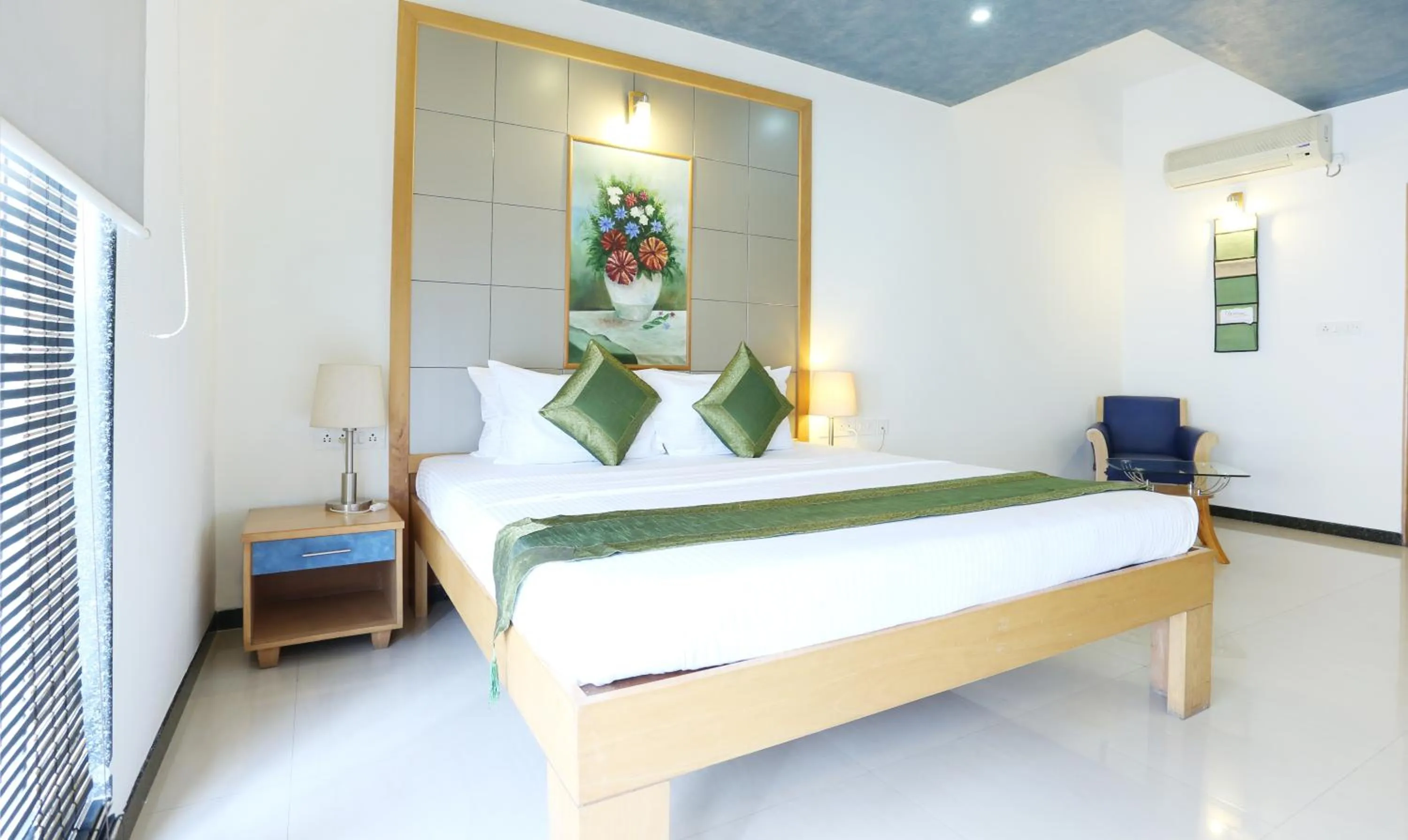 Bed in Treebo Edha Suites Koramangala