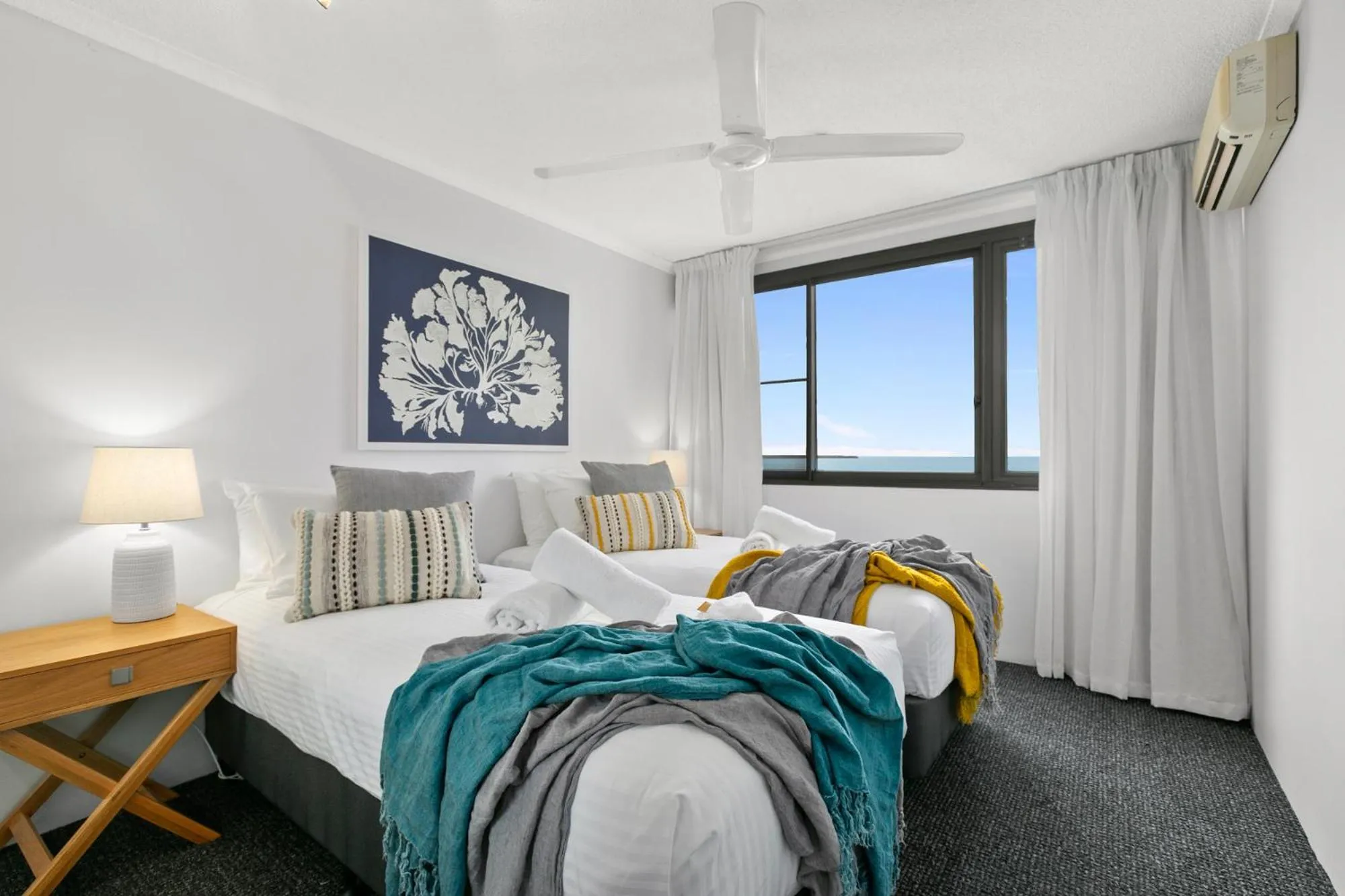 Photo of the whole room, Bed in Cairns Aquarius