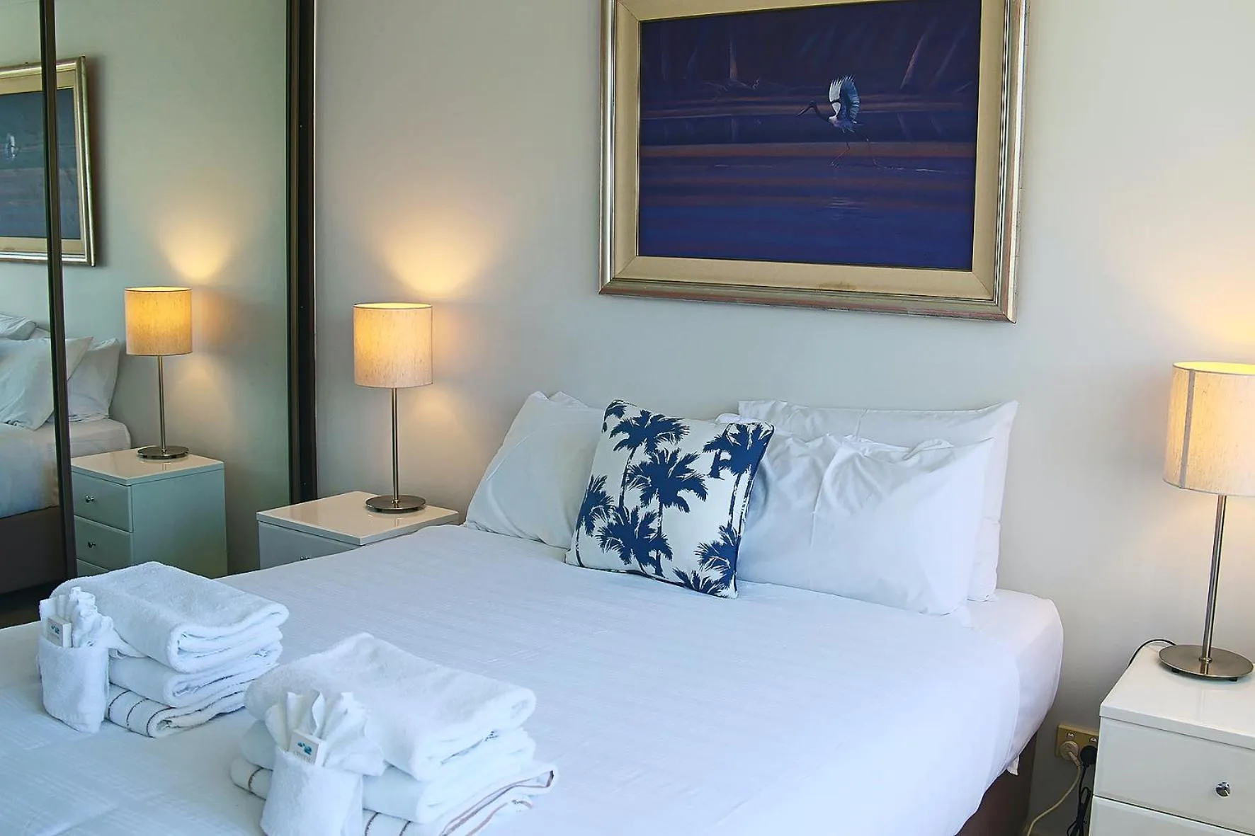 Bedroom, Bed in Cairns Aquarius