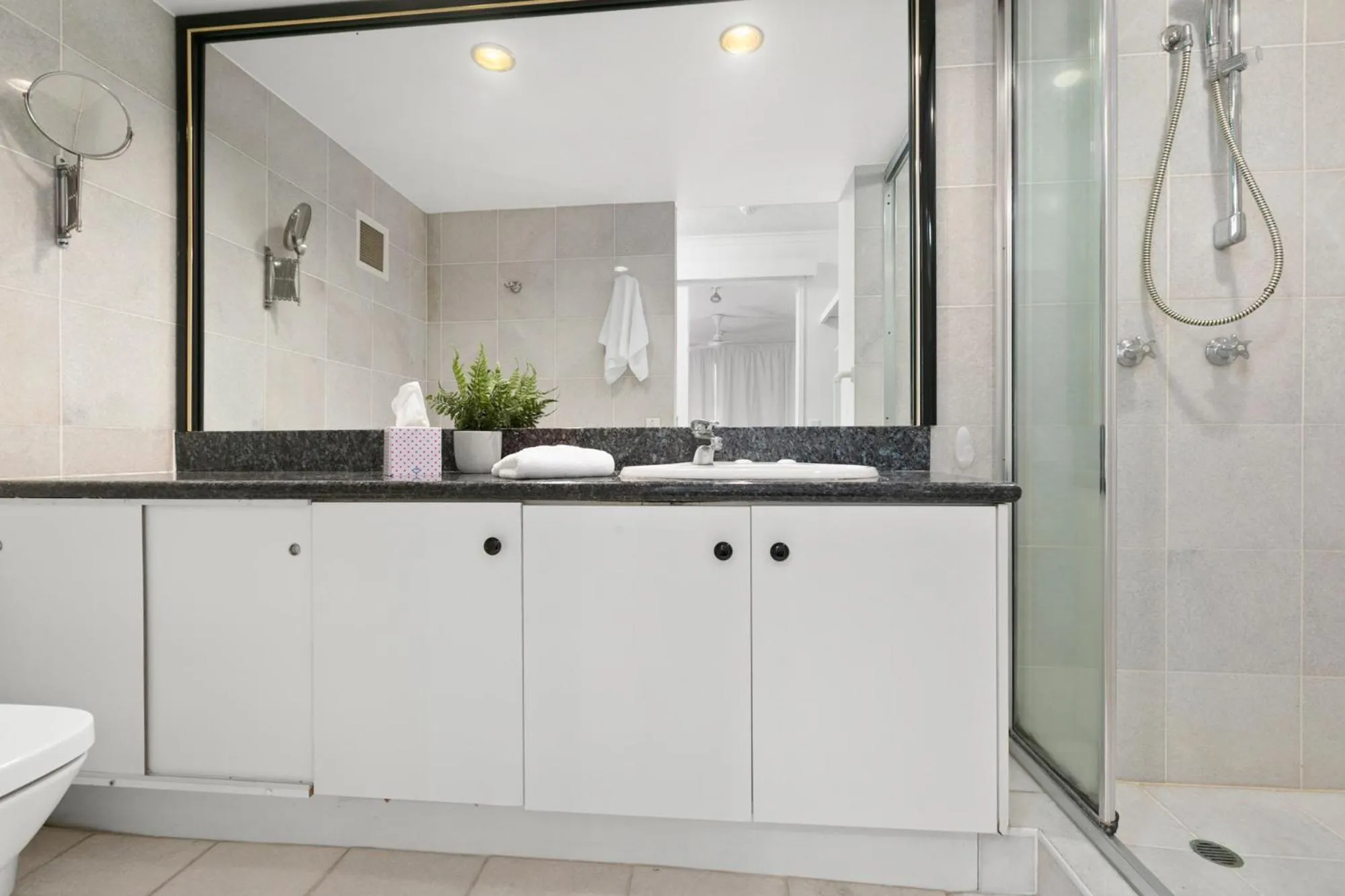 Bathroom in Cairns Aquarius