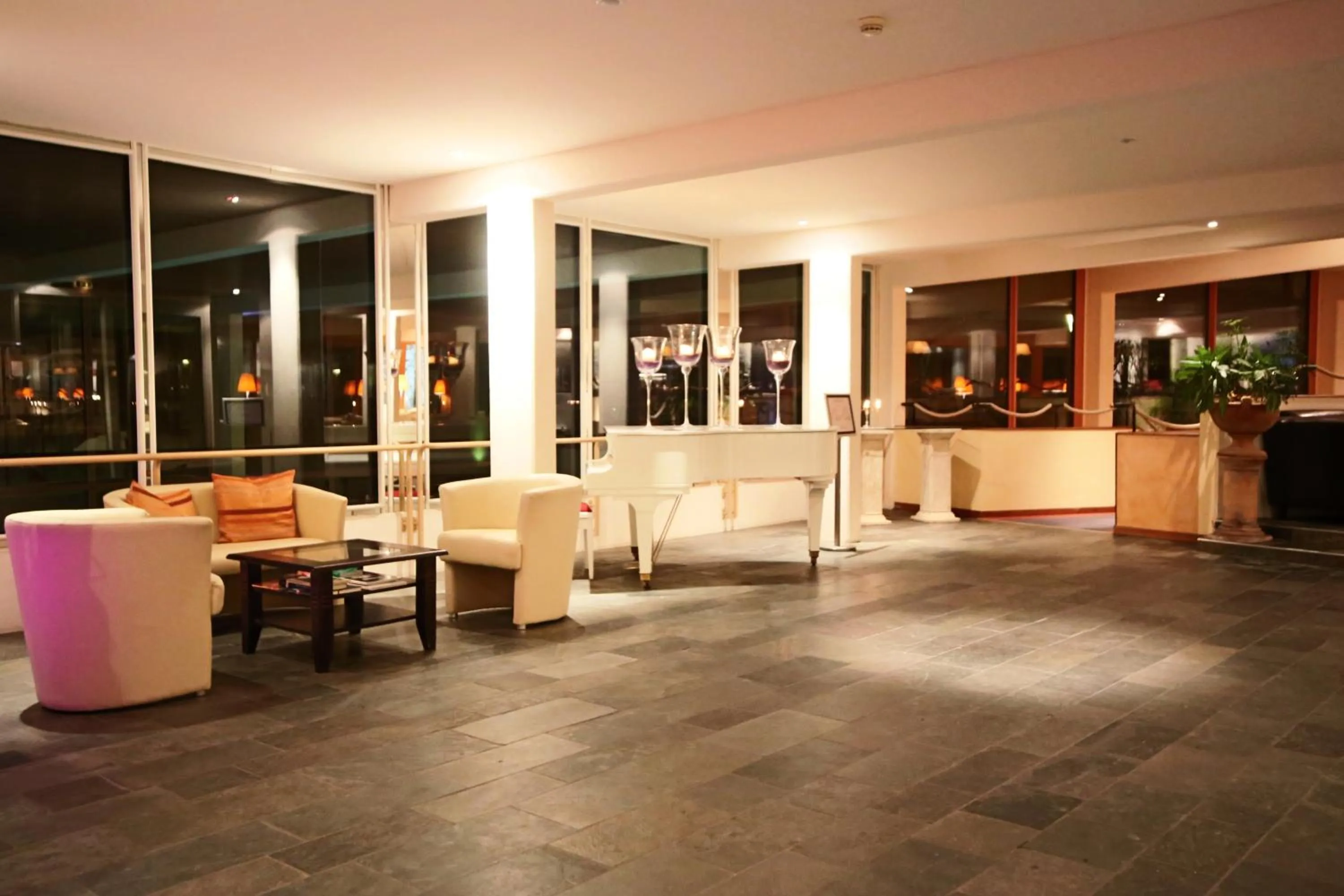 Restaurant/places to eat in Mercure Hotel Panorama Freiburg