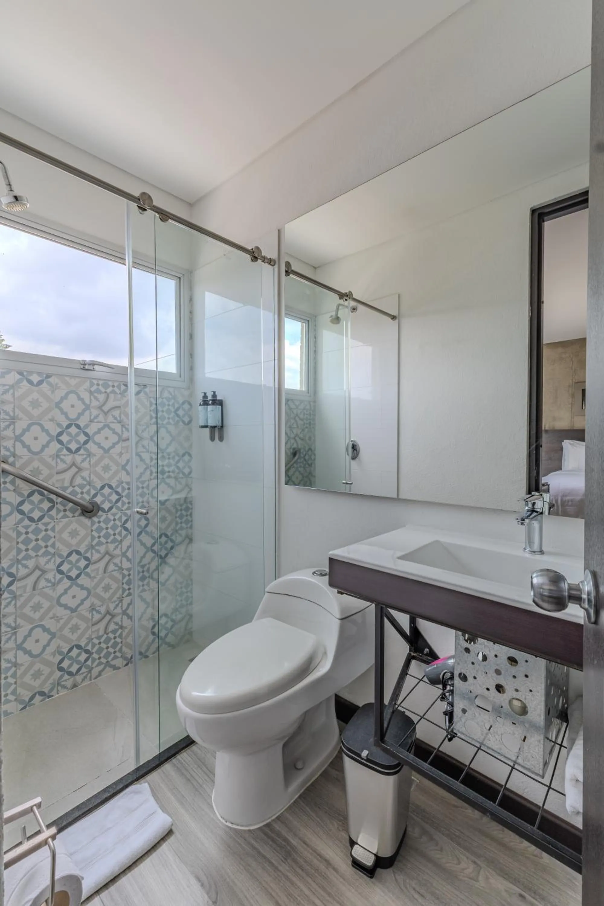 Shower in Hotel Quinta Norte Chipichape