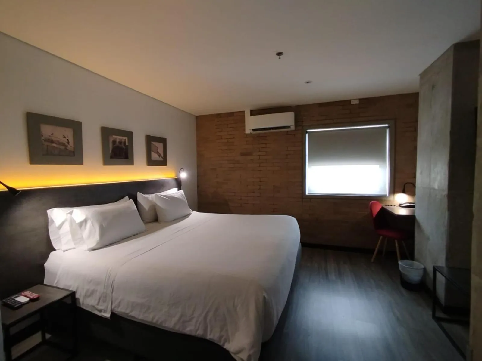 Photo of the whole room, Bed in Hotel Quinta Norte Chipichape