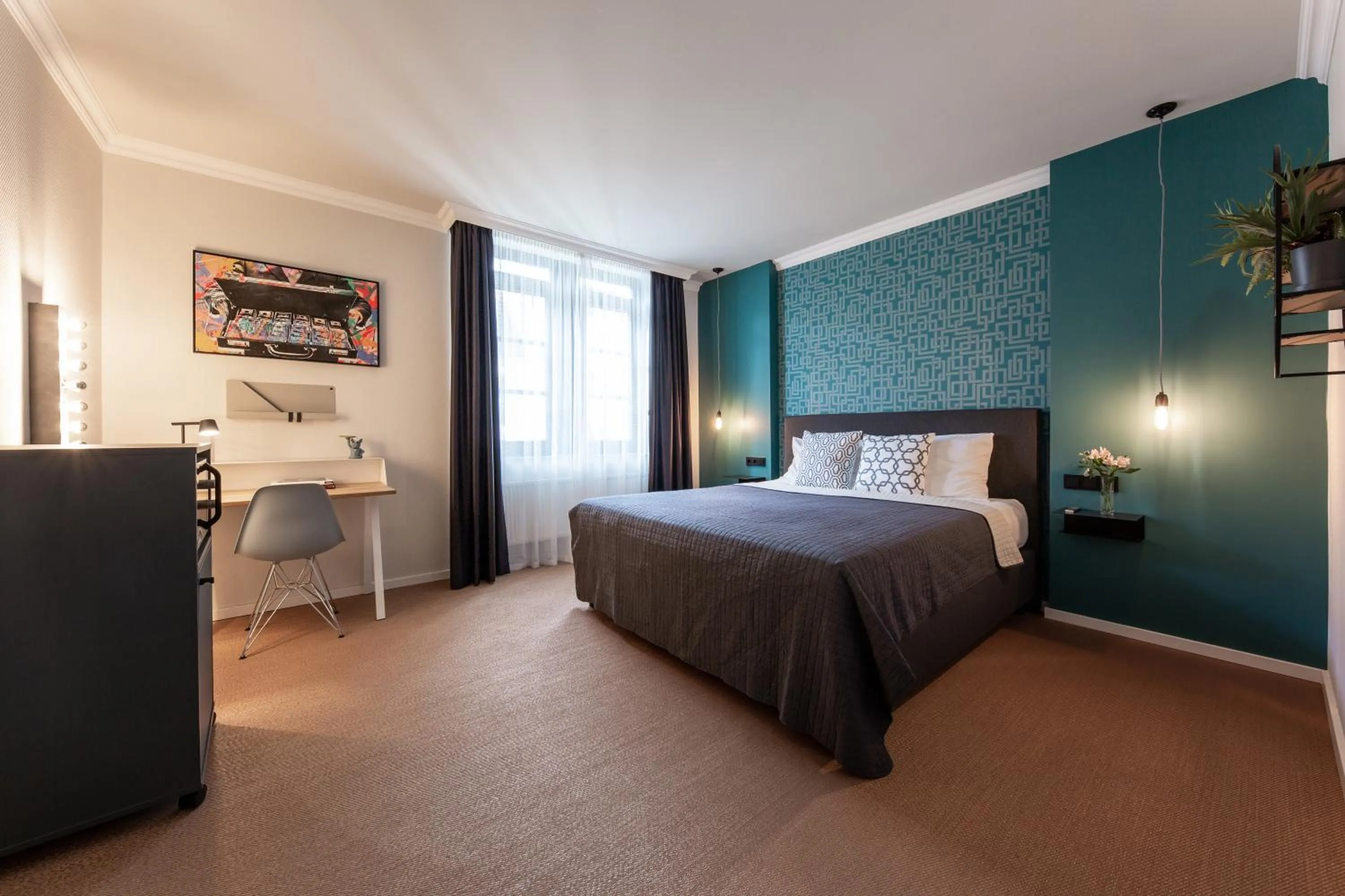 Photo of the whole room, Bed in B-Hotel