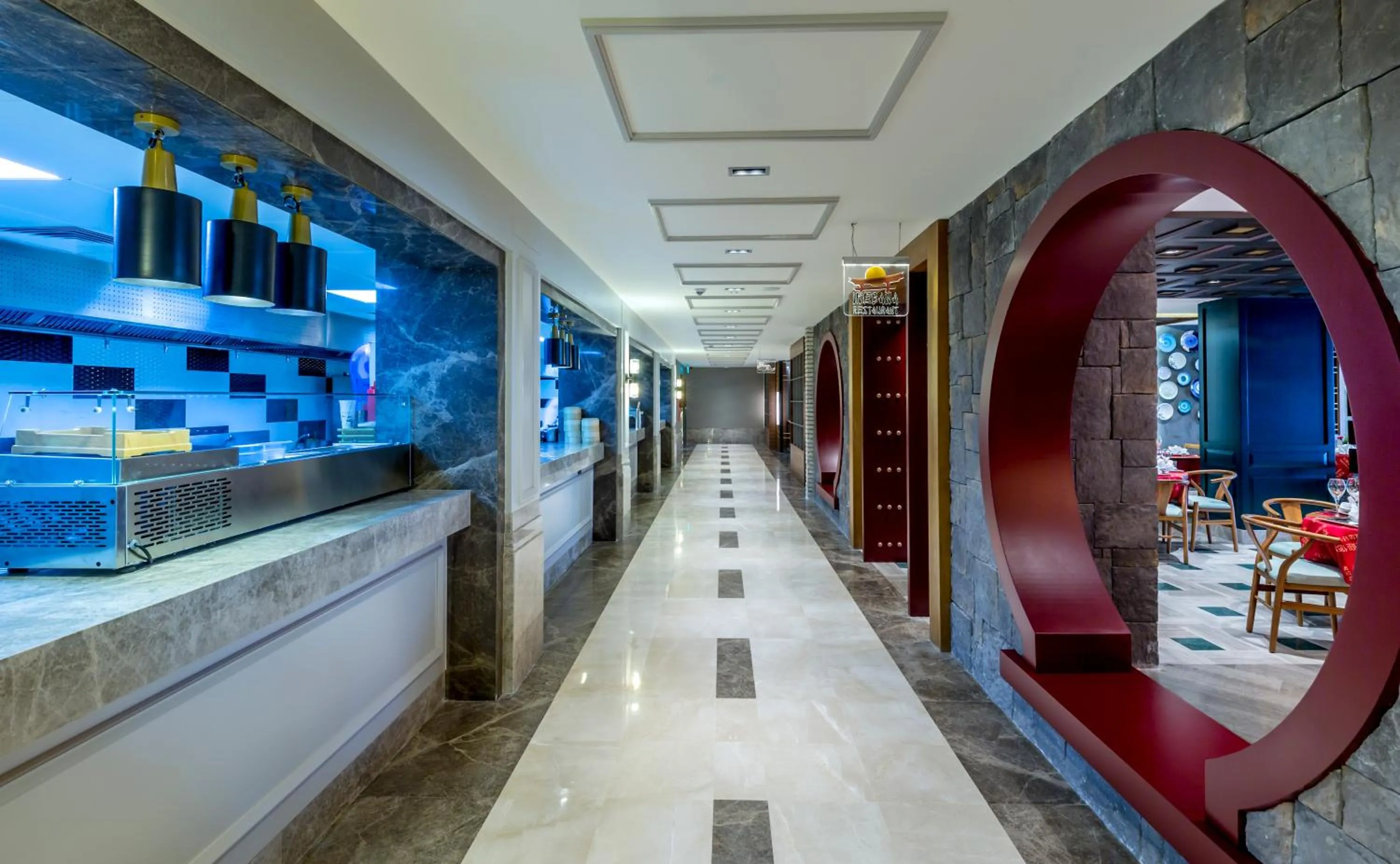 Restaurant/places to eat in Bellis Deluxe Hotel & Heated for Winter Aqua Park