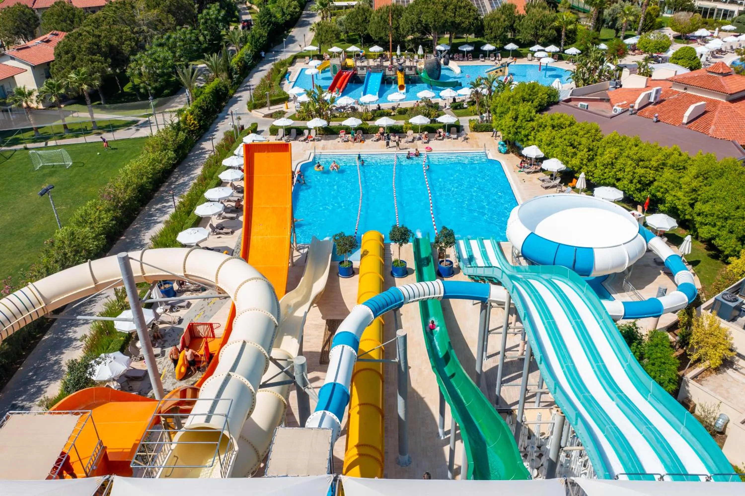 Swimming pool in Bellis Deluxe Hotel & Heated for Winter Aqua Park