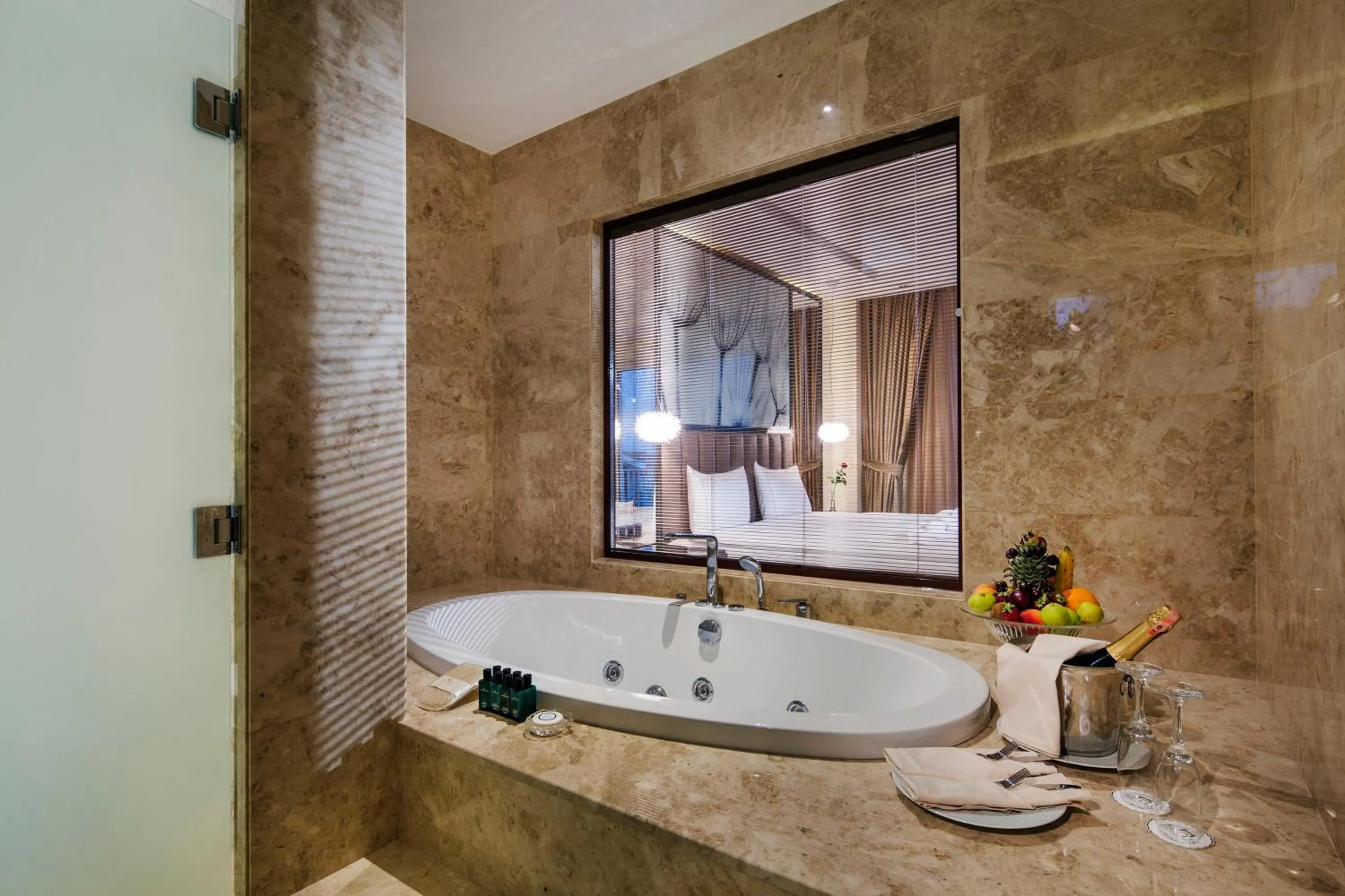 Bathroom in Bellis Deluxe Hotel & Heated for Winter Aqua Park