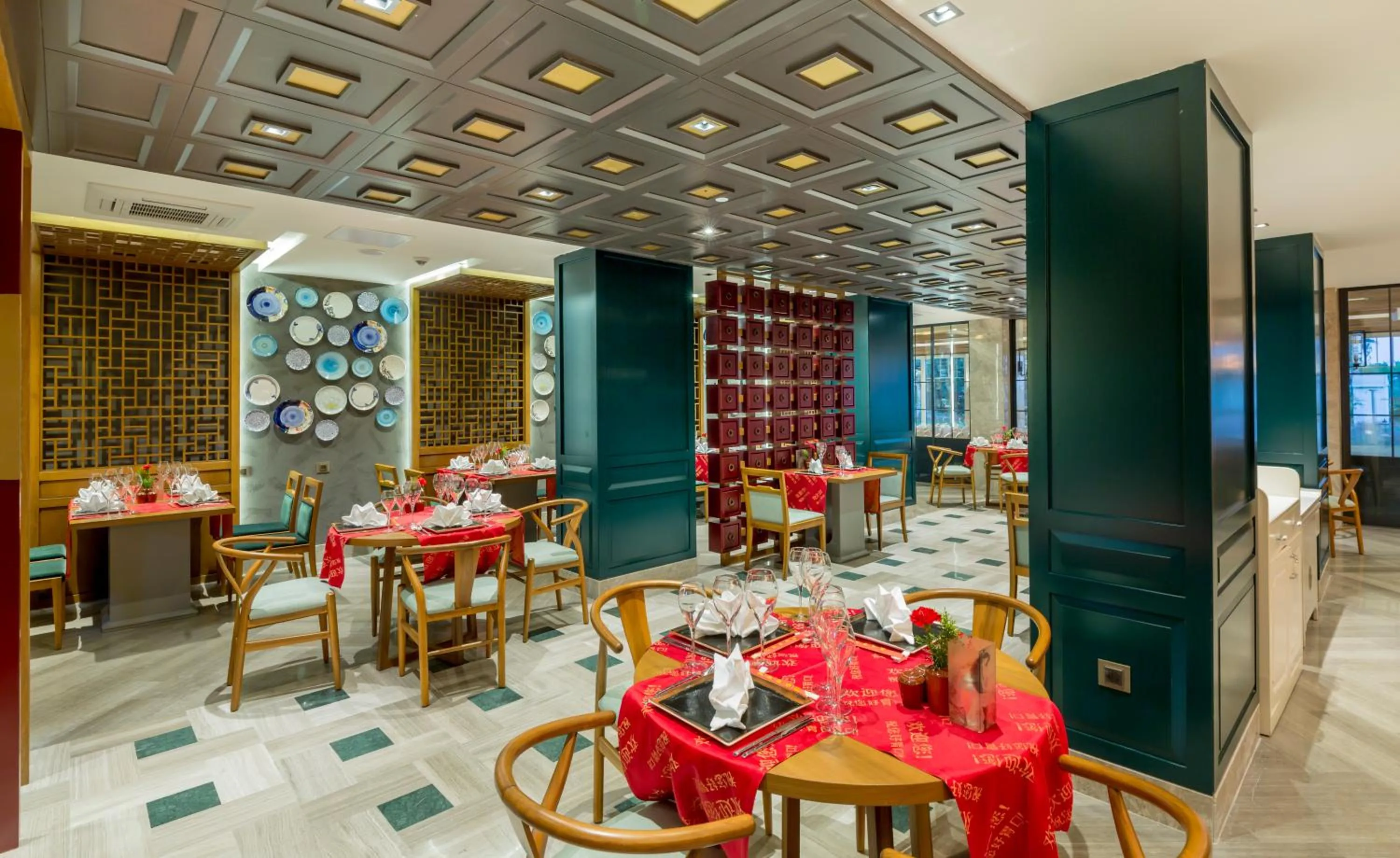 Restaurant/places to eat in Bellis Deluxe Hotel & Heated for Winter Aqua Park