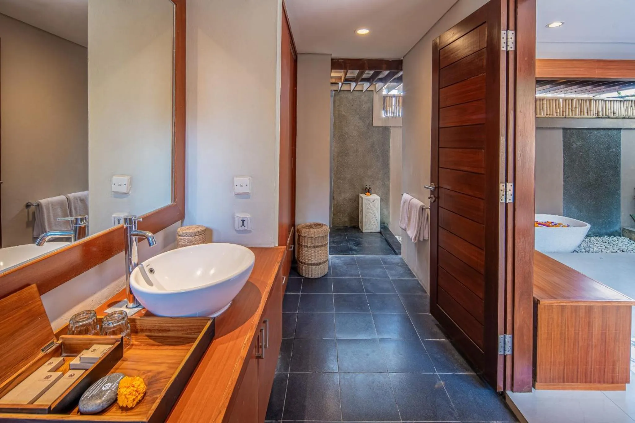 Bathroom in Nyanyi Sanctuary Villa Tabanan by Ini Vie Hospitality