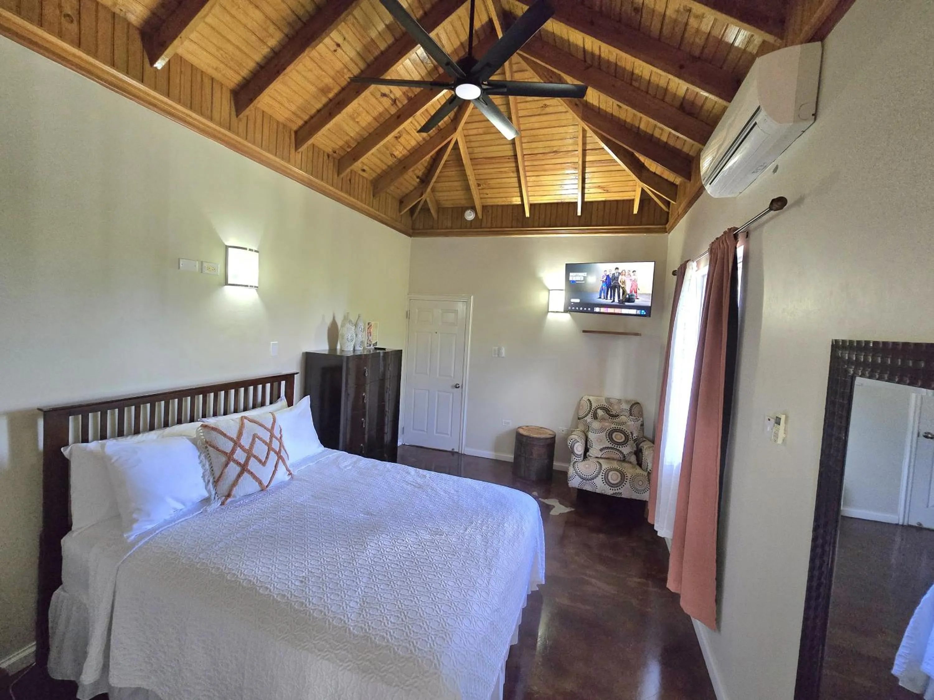 Bed in Blue Paloma Bed & Breakfast