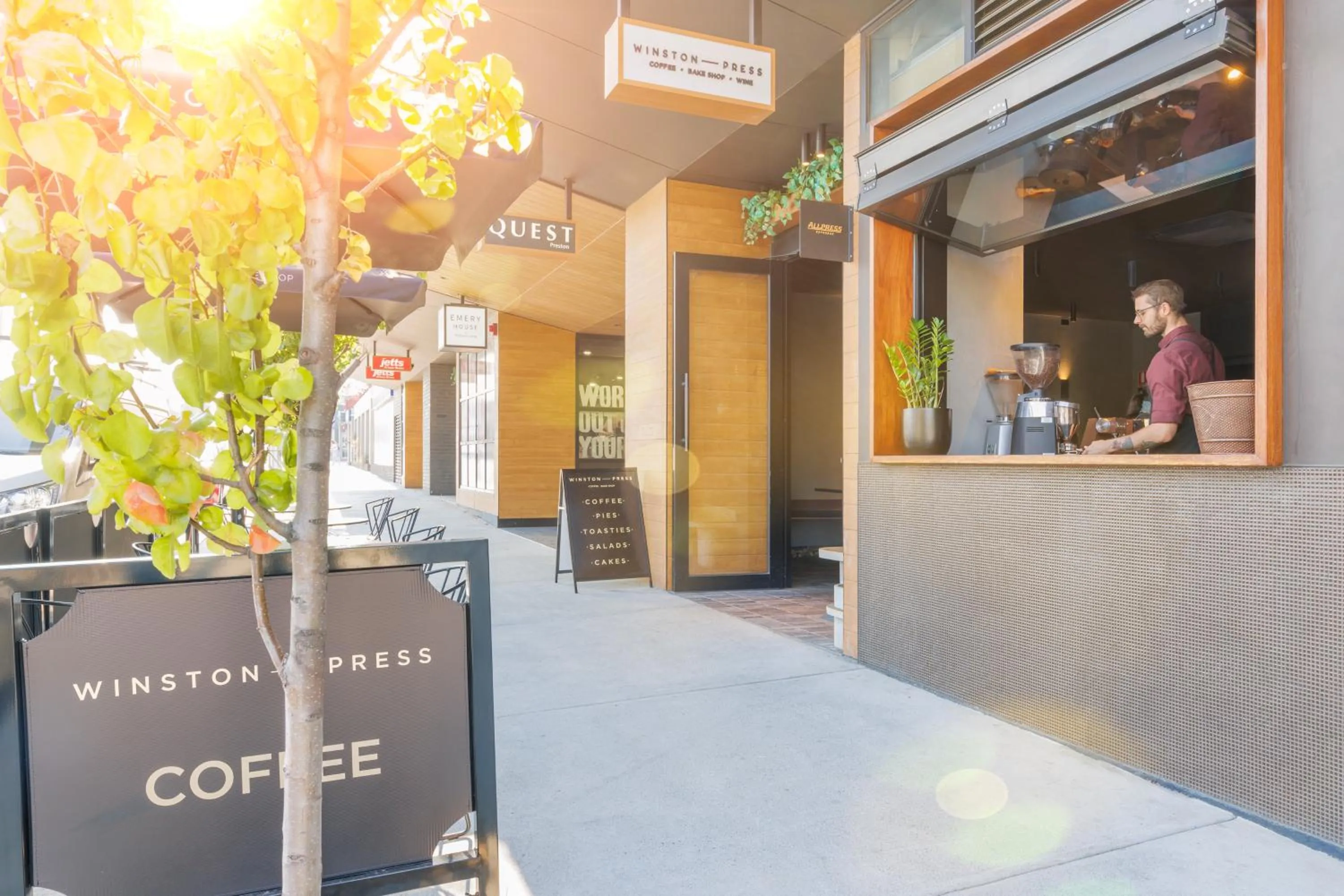 Restaurant/places to eat in Quest Preston