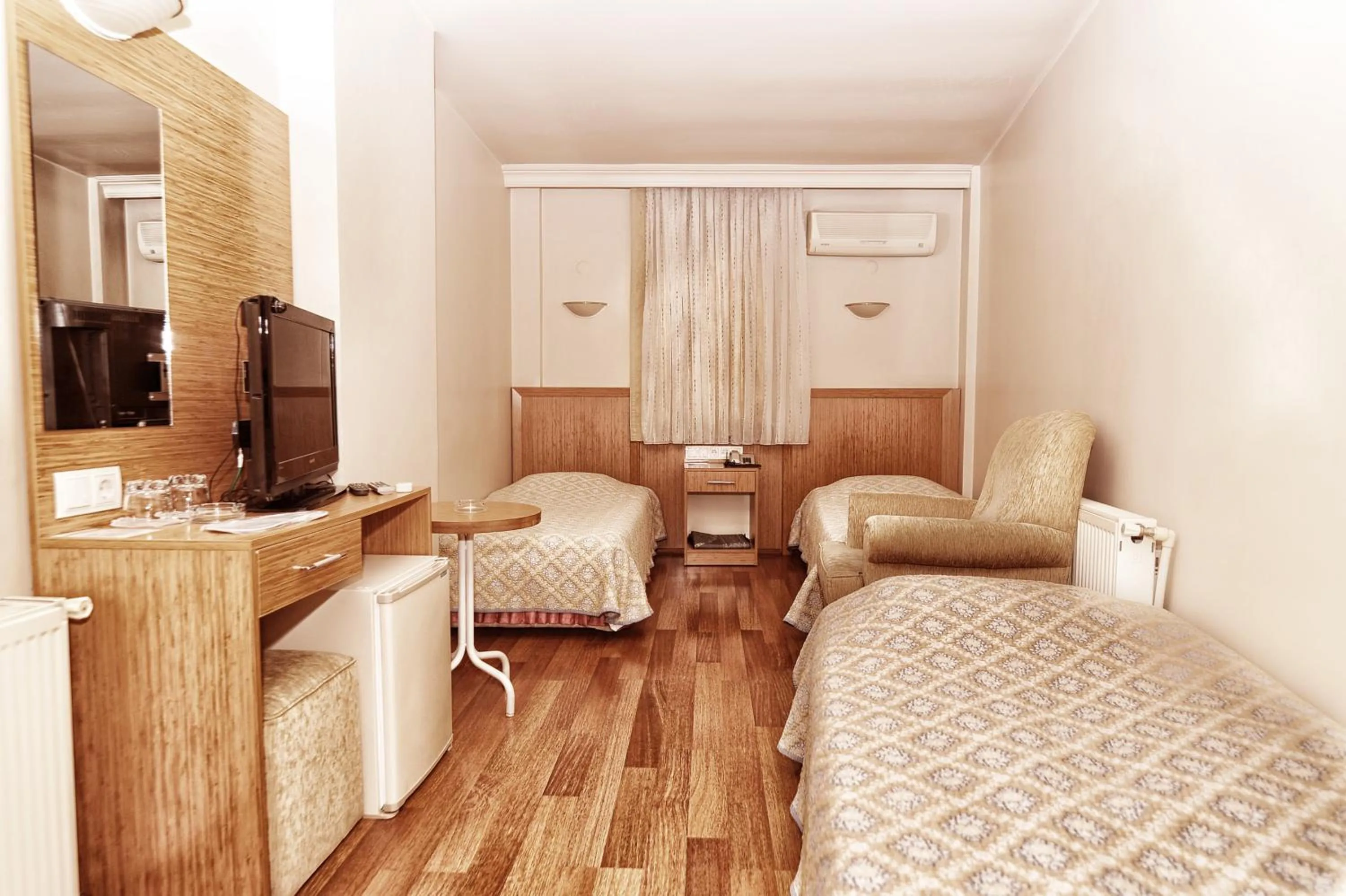 Decorative detail in Serenti Hotel