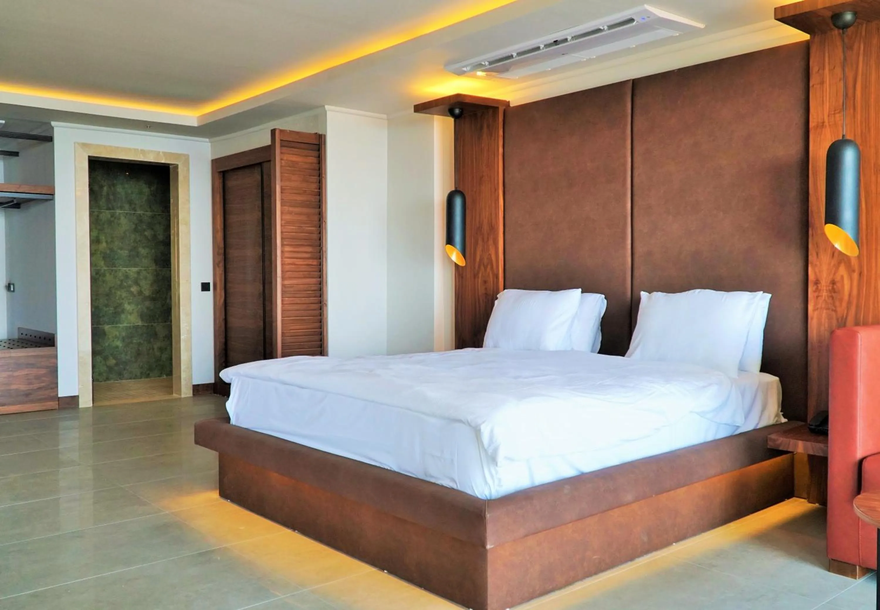 Bed in Orka Sunlife Resort Hotel and Aquapark