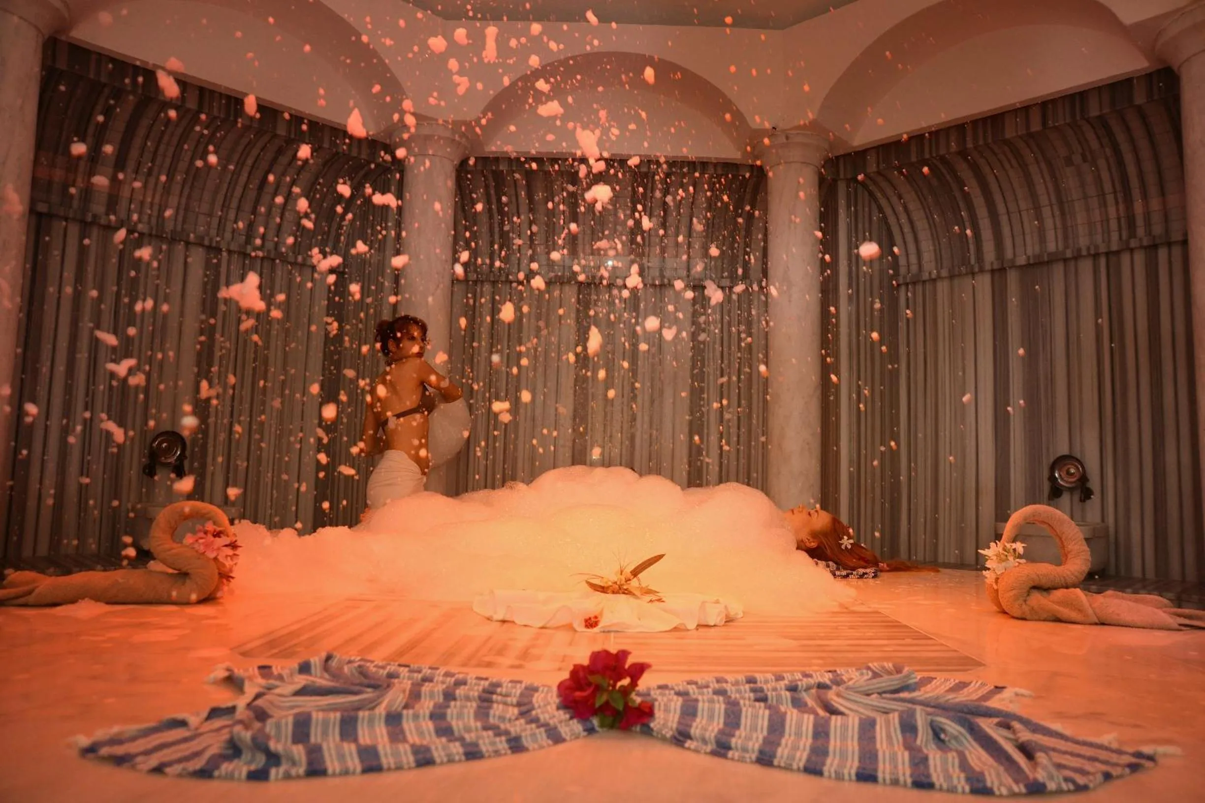 Public Bath, Bed in Orka Sunlife Resort Hotel and Aquapark