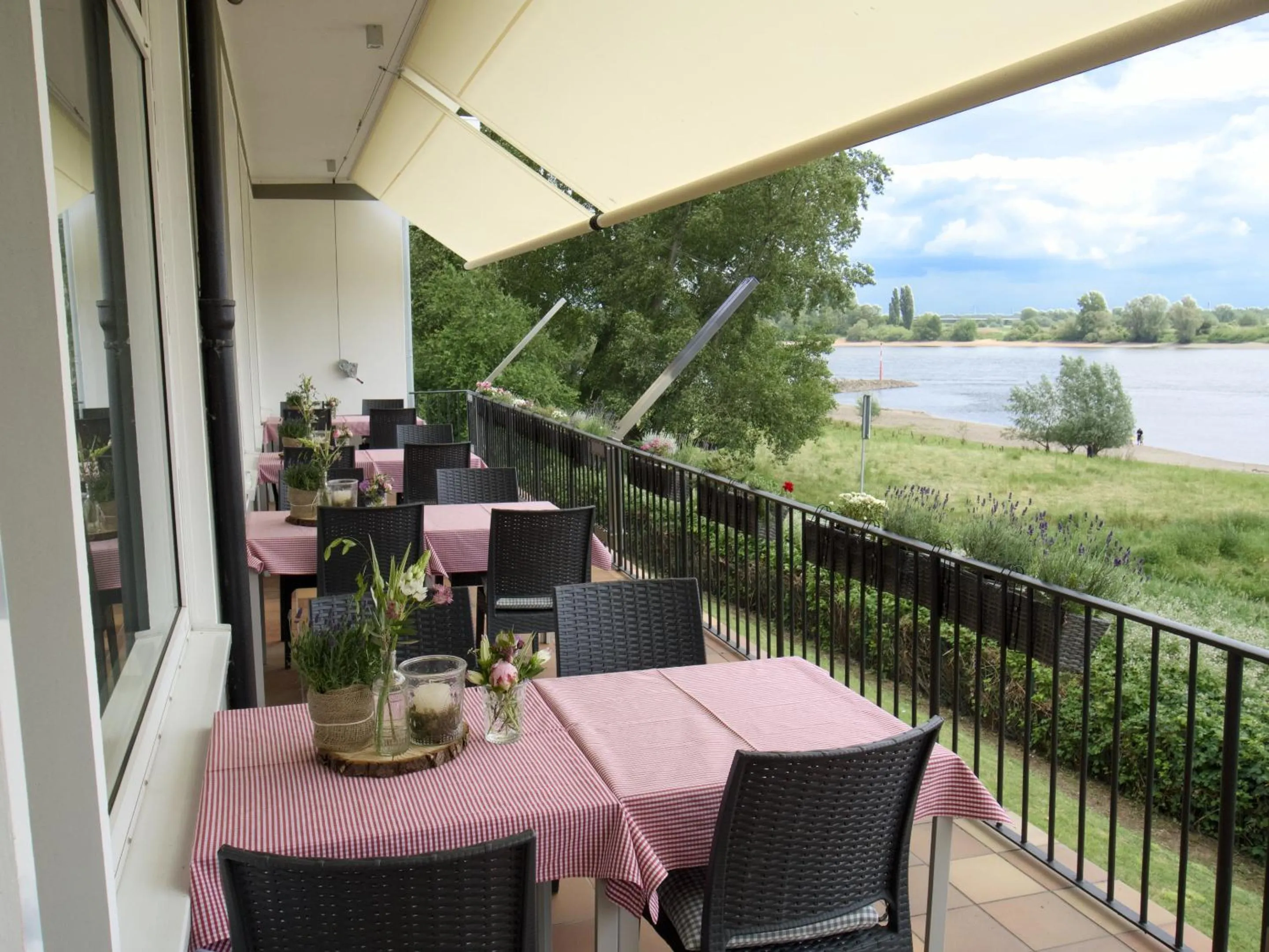 Patio in Hotel Fährhaus km734