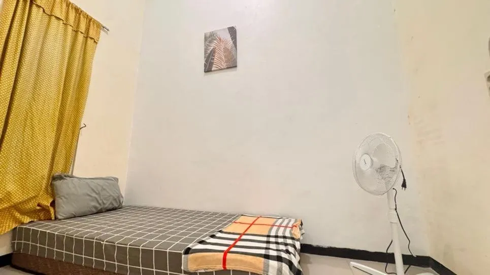 Bed in Surabaya Homey near ITS Syariah