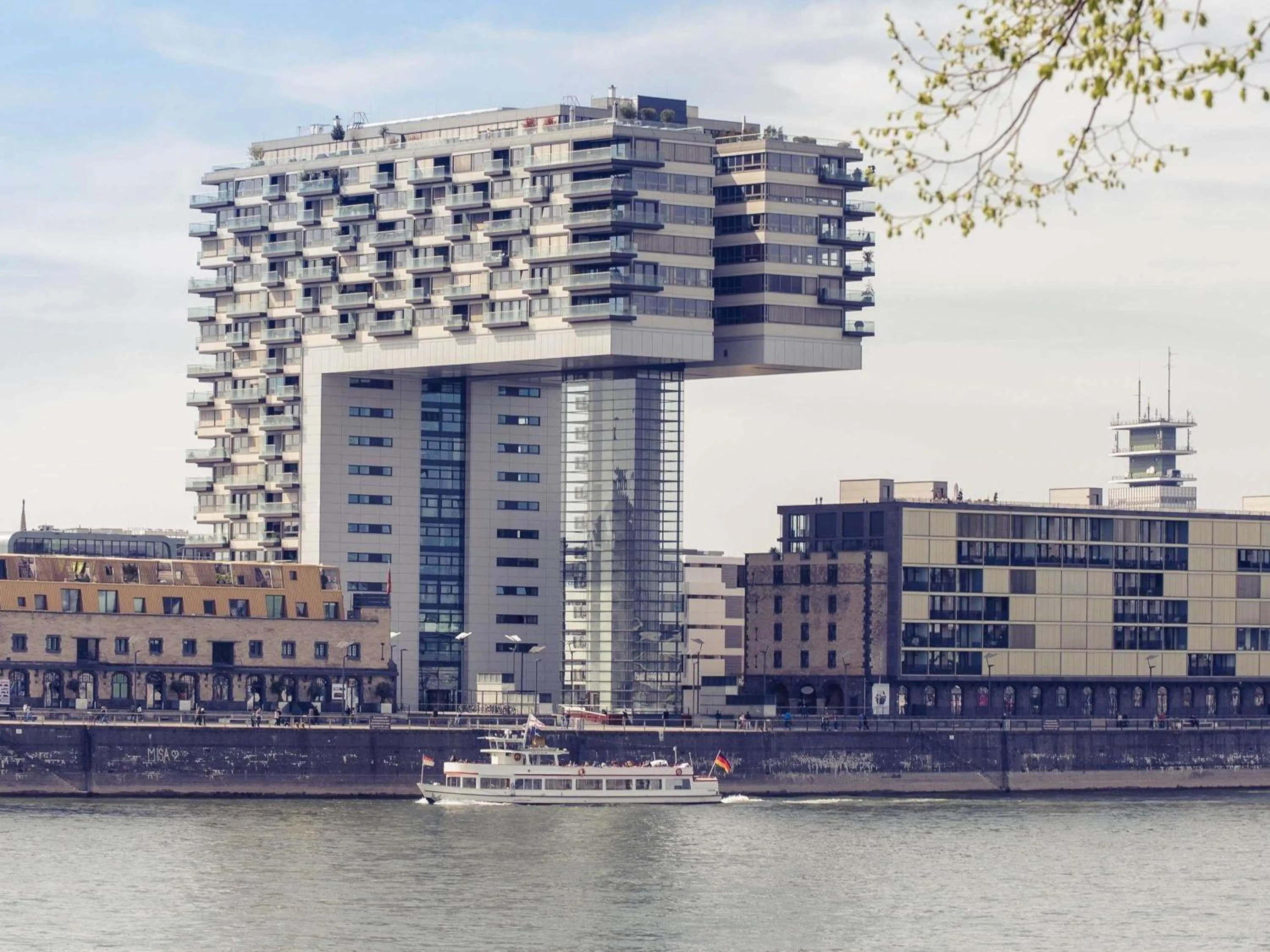 Property building in Mercure Hotel Severinshof Köln City