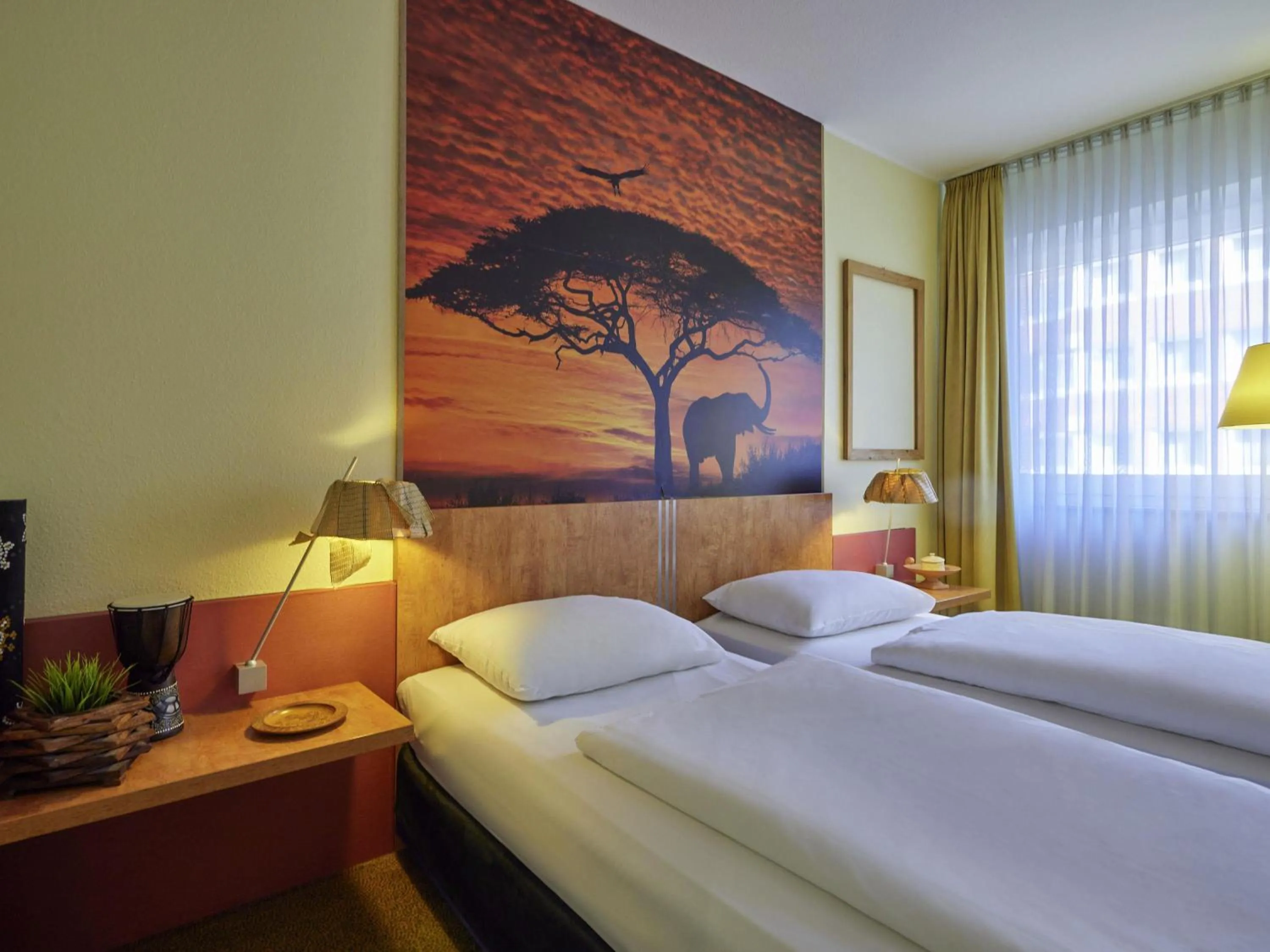 Bedroom, Bed in Mercure Hotel Severinshof Köln City