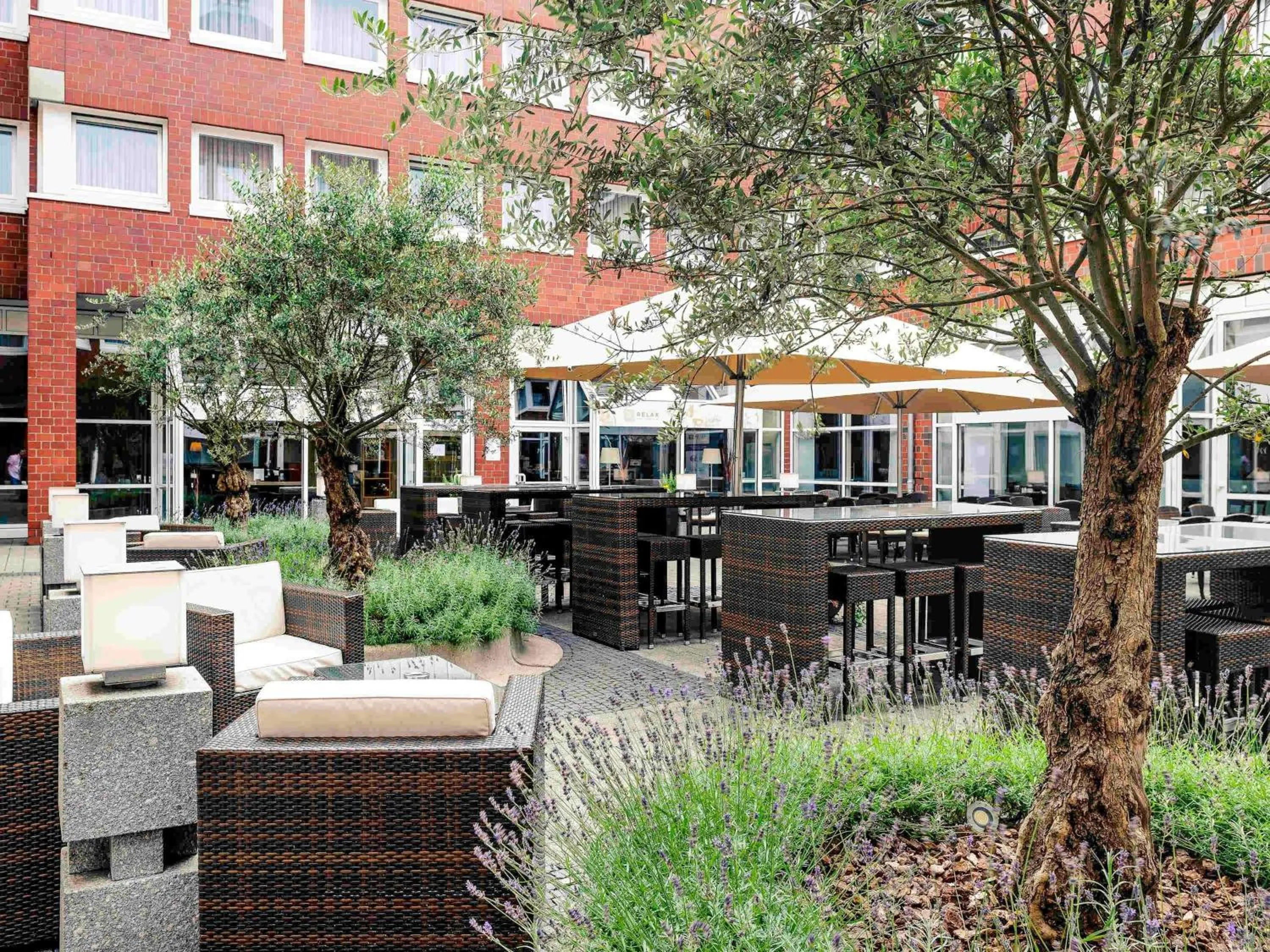 Property building in Mercure Hotel Severinshof Köln City