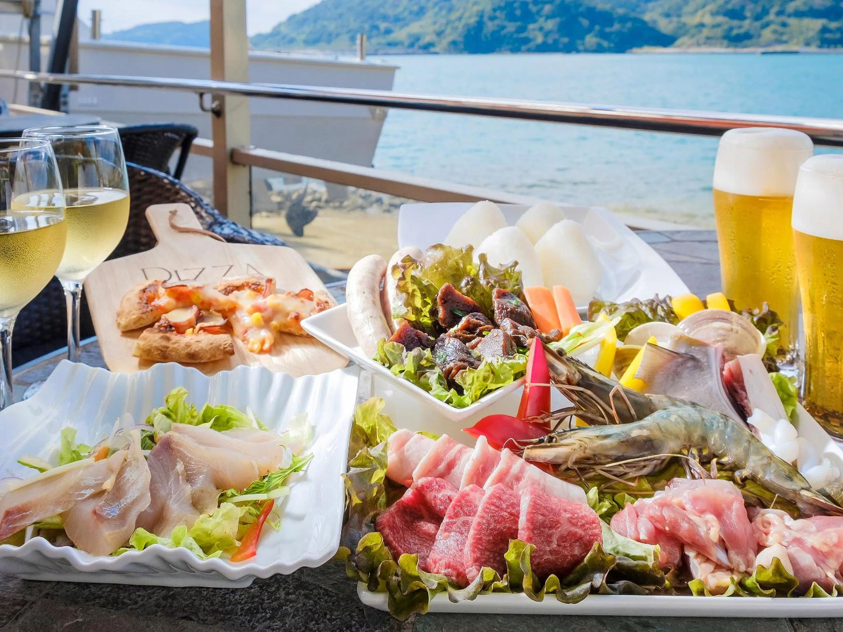 Dinner in Calm Lanai Harbor