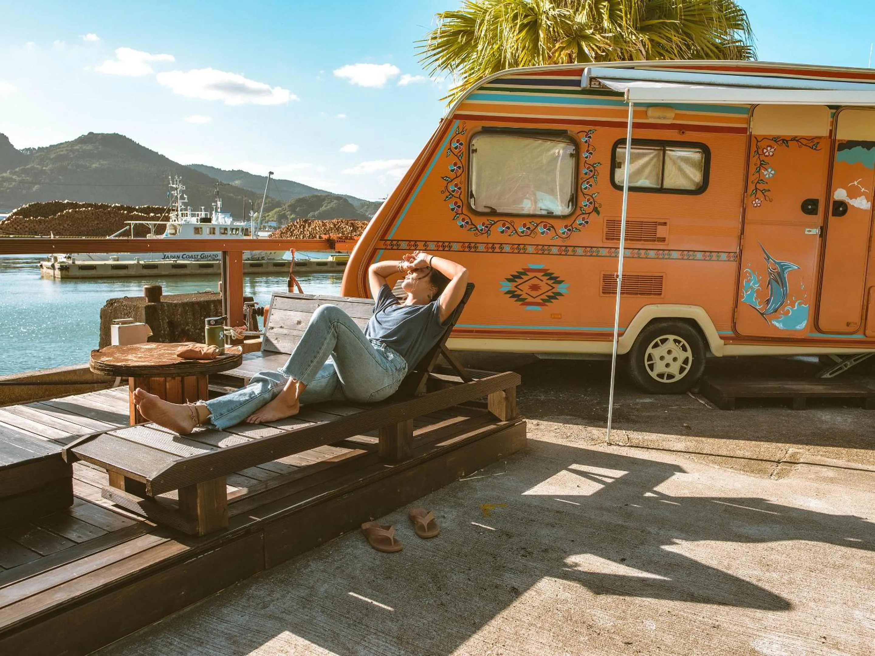Property building in Calm Lanai Harbor