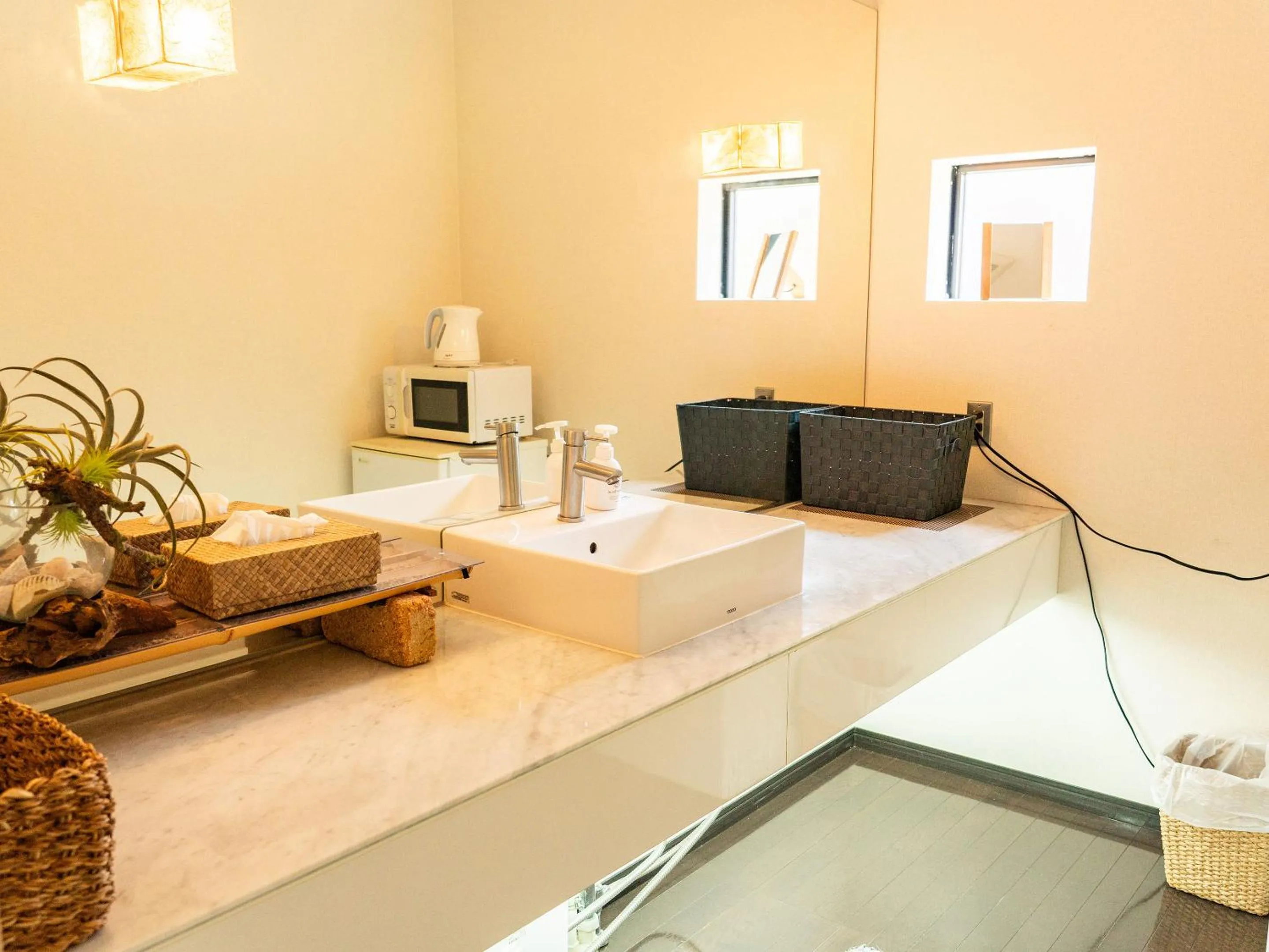 Bathroom in Calm Lanai Harbor