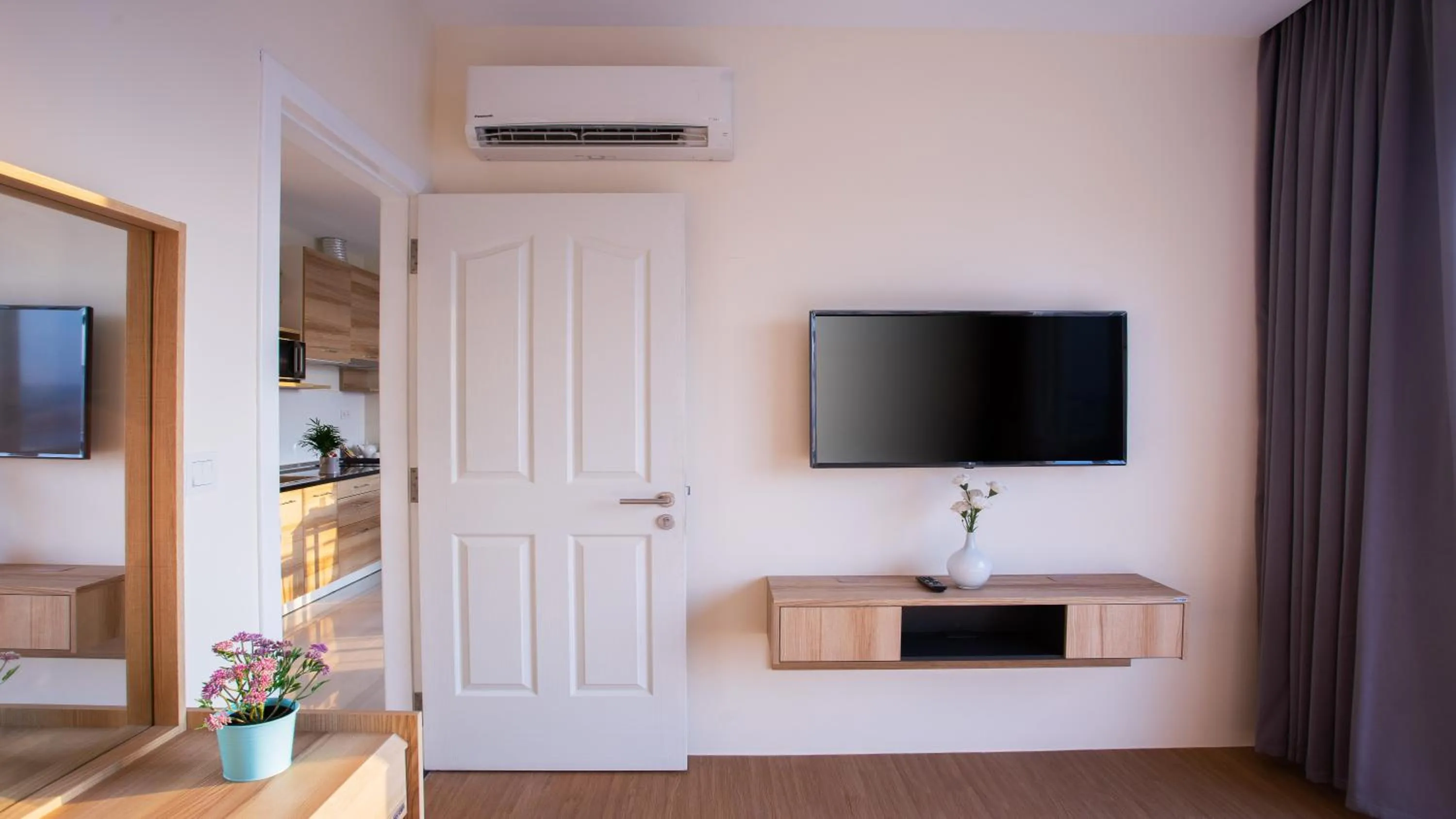 Communal lounge/ TV room in TK VIEW HOTEL & APARTMENT